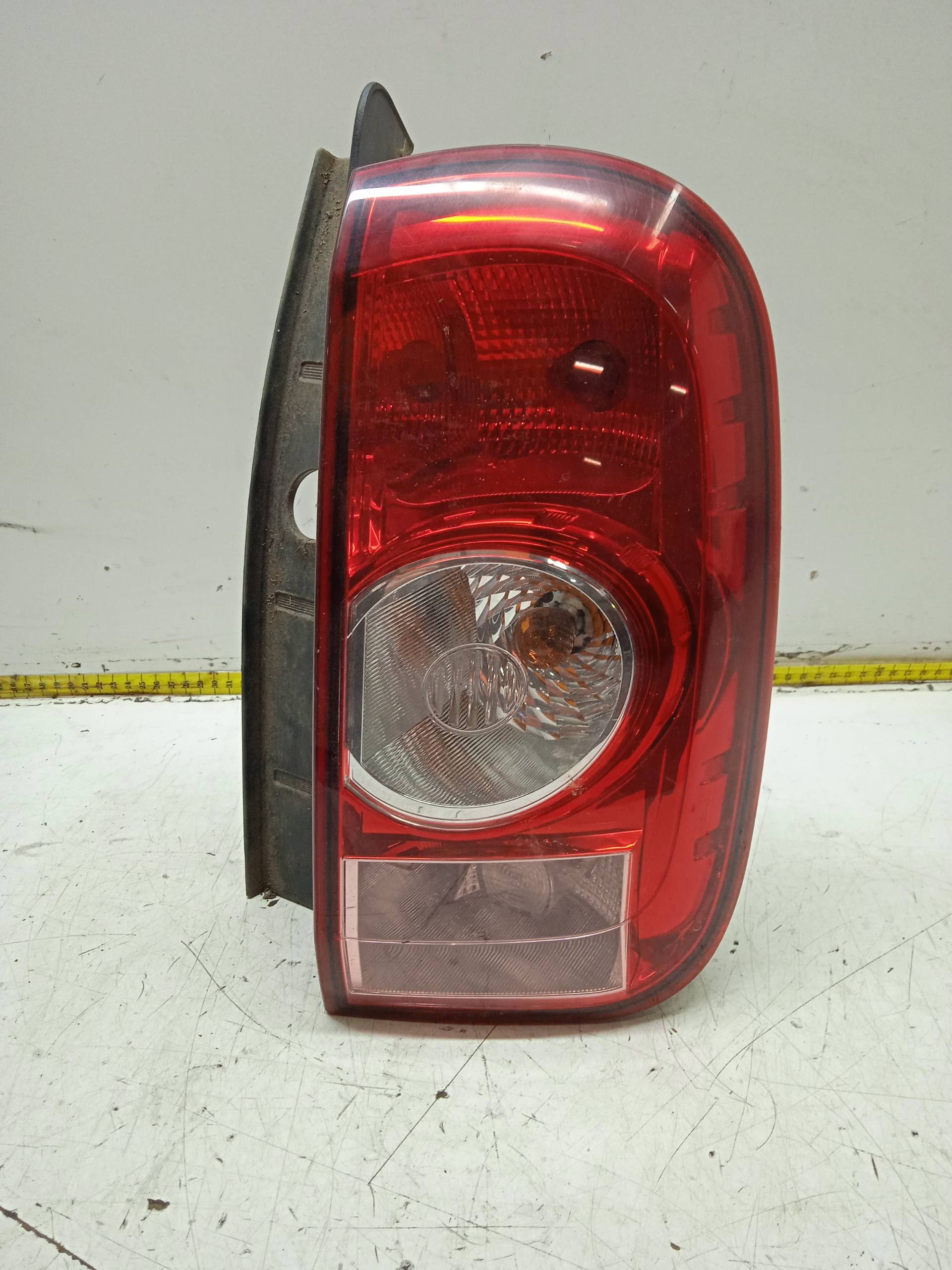 DACIA Duster 1 generation (2010-2017) Rear Right Taillight Lamp 26210202 24331228