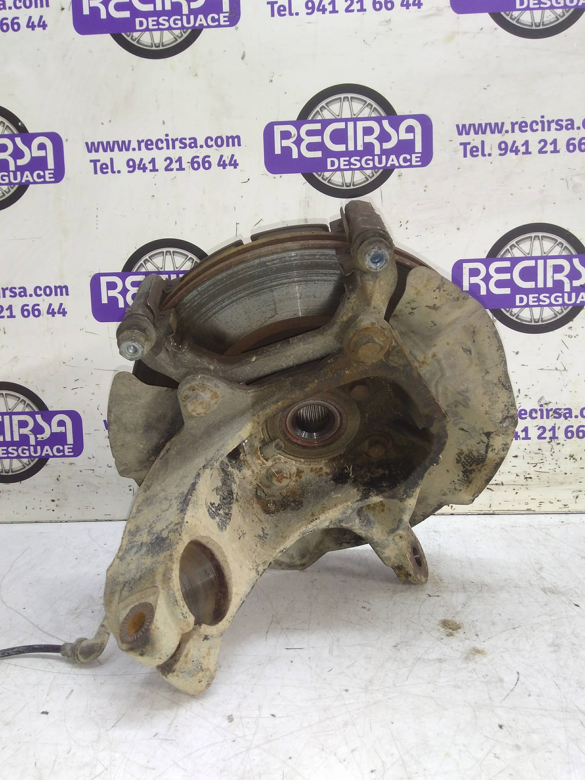 MINI Clubman R55 (2007-2014) Front Left Wheel Hub 31216779795 24327869