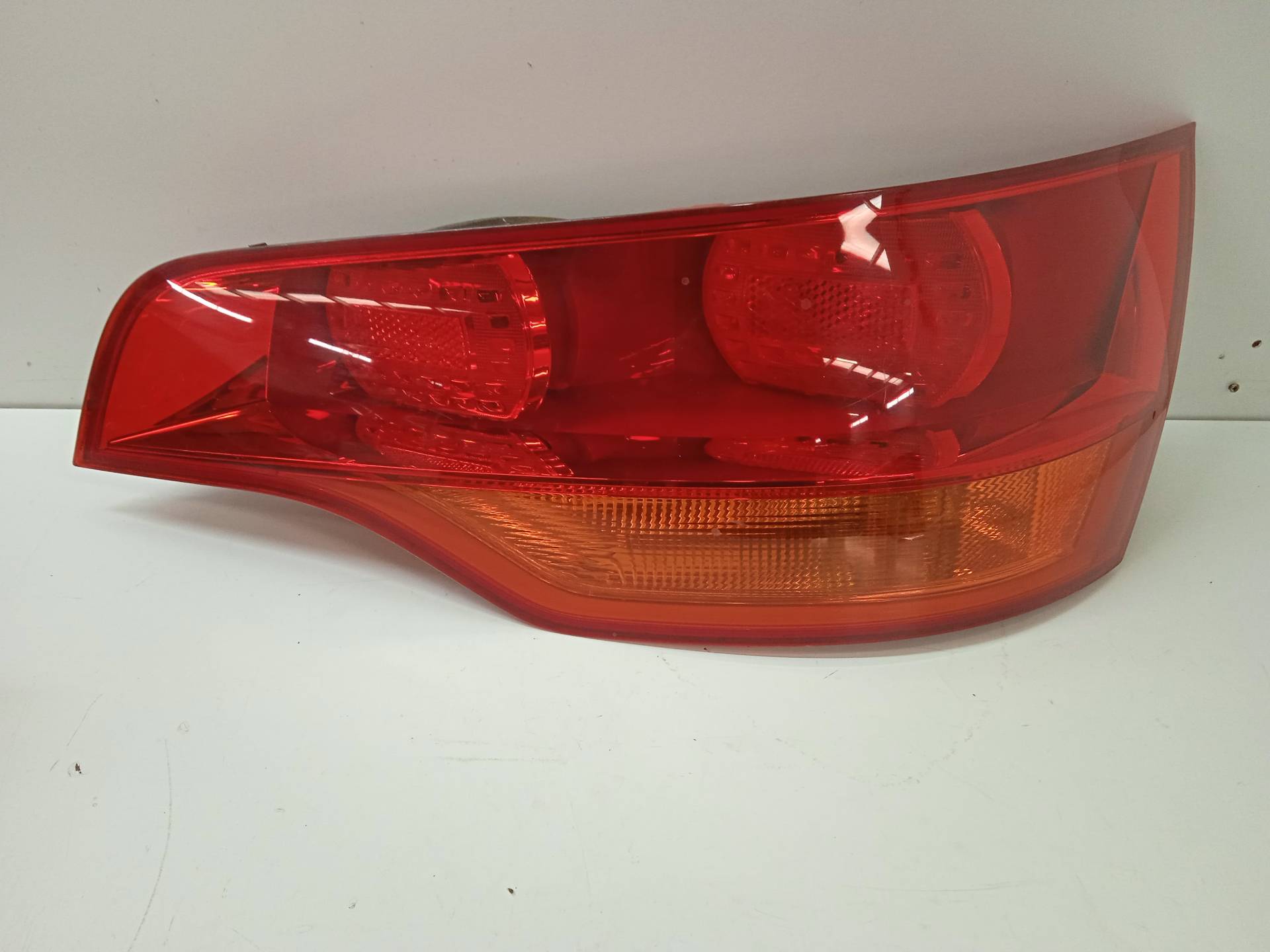 AUDI Q7 4L (2005-2015) Rear Right Taillight Lamp 4L0945094 24336966