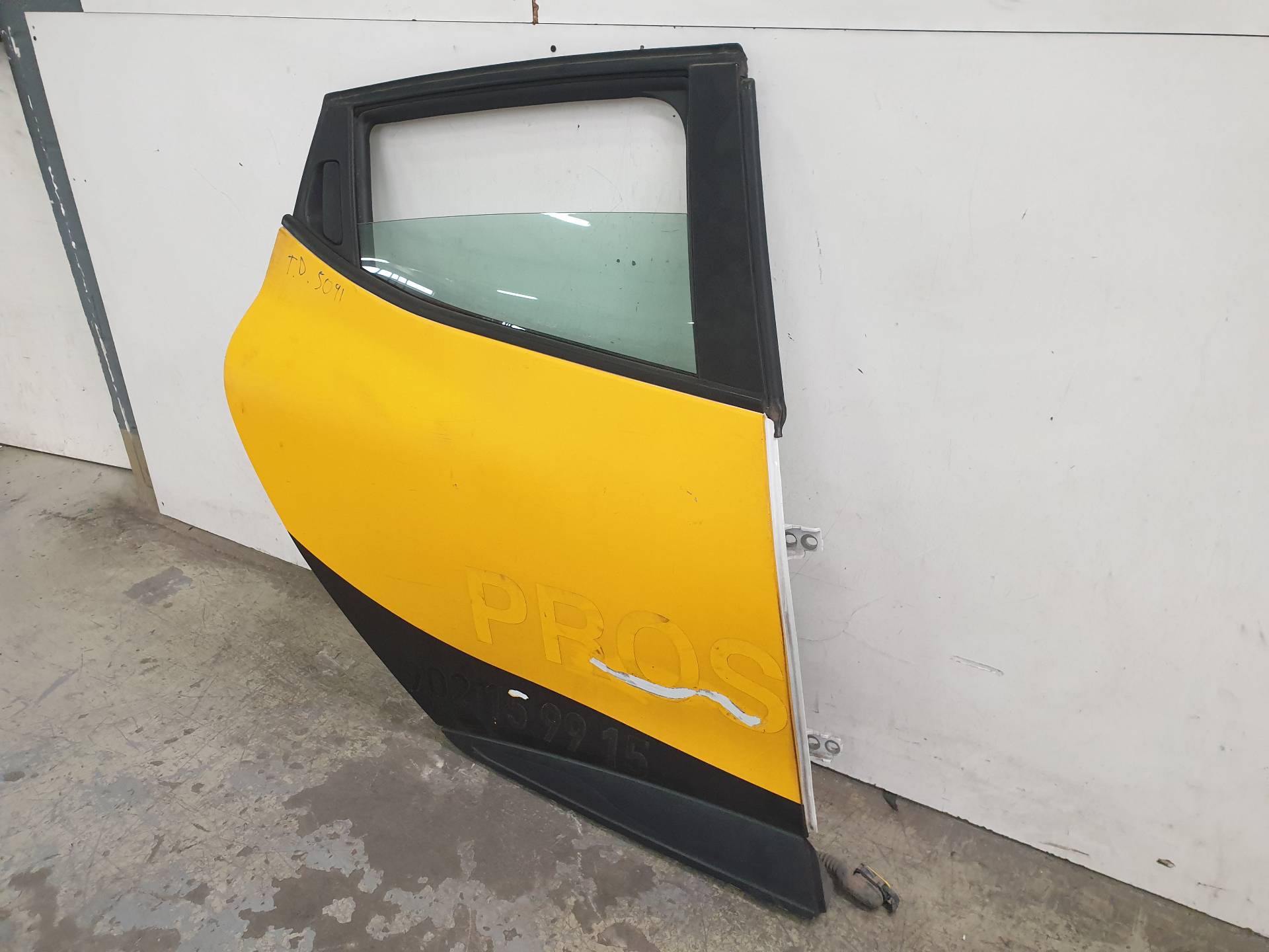 RENAULT Captur 1 generation (2013-2019) Rear Right Door 821008626R 25569787