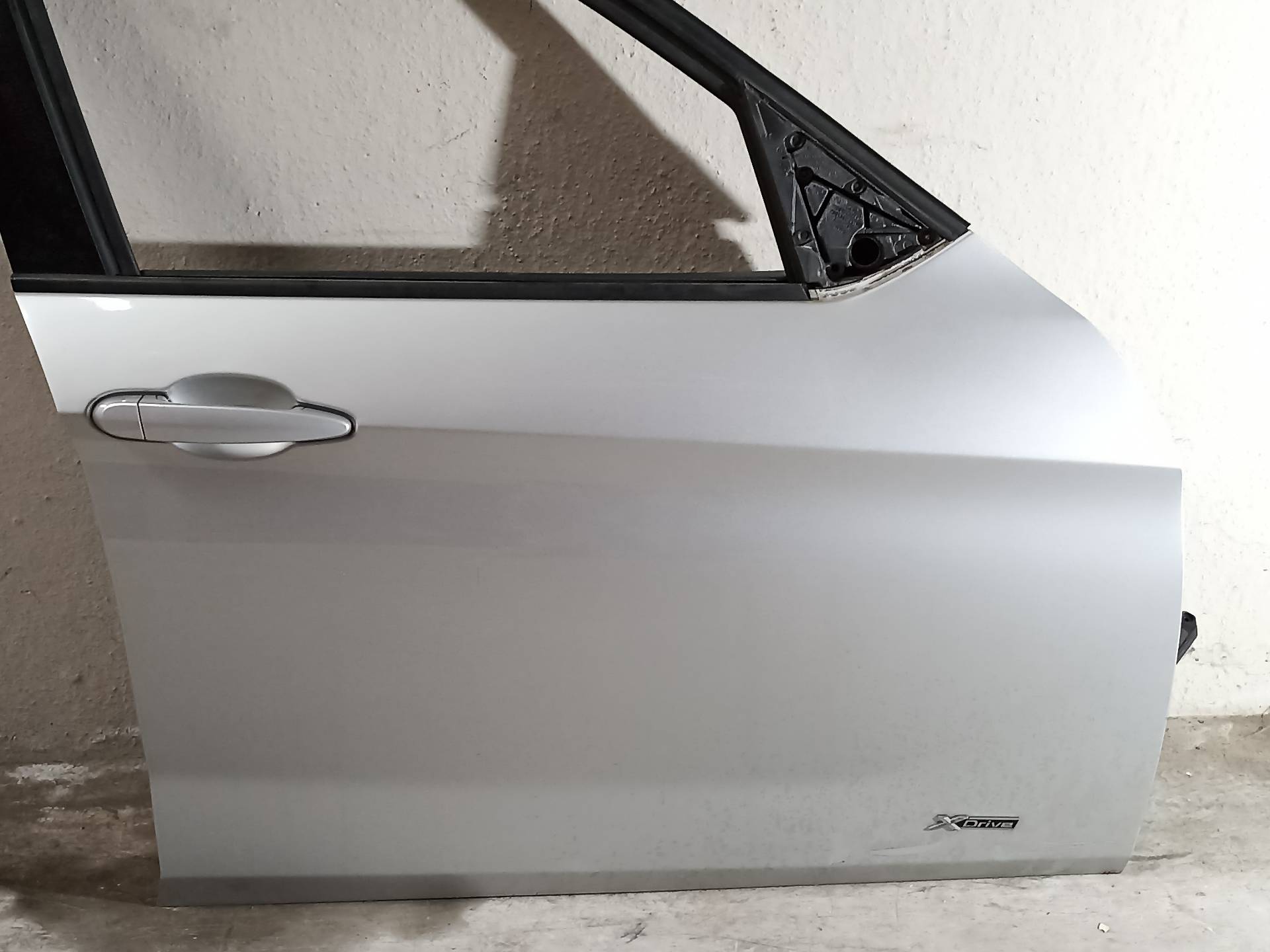 BMW X1 E84 (2009-2015) Priekinių dešinių durų stiklo pakelėjas 51332990386 24332182