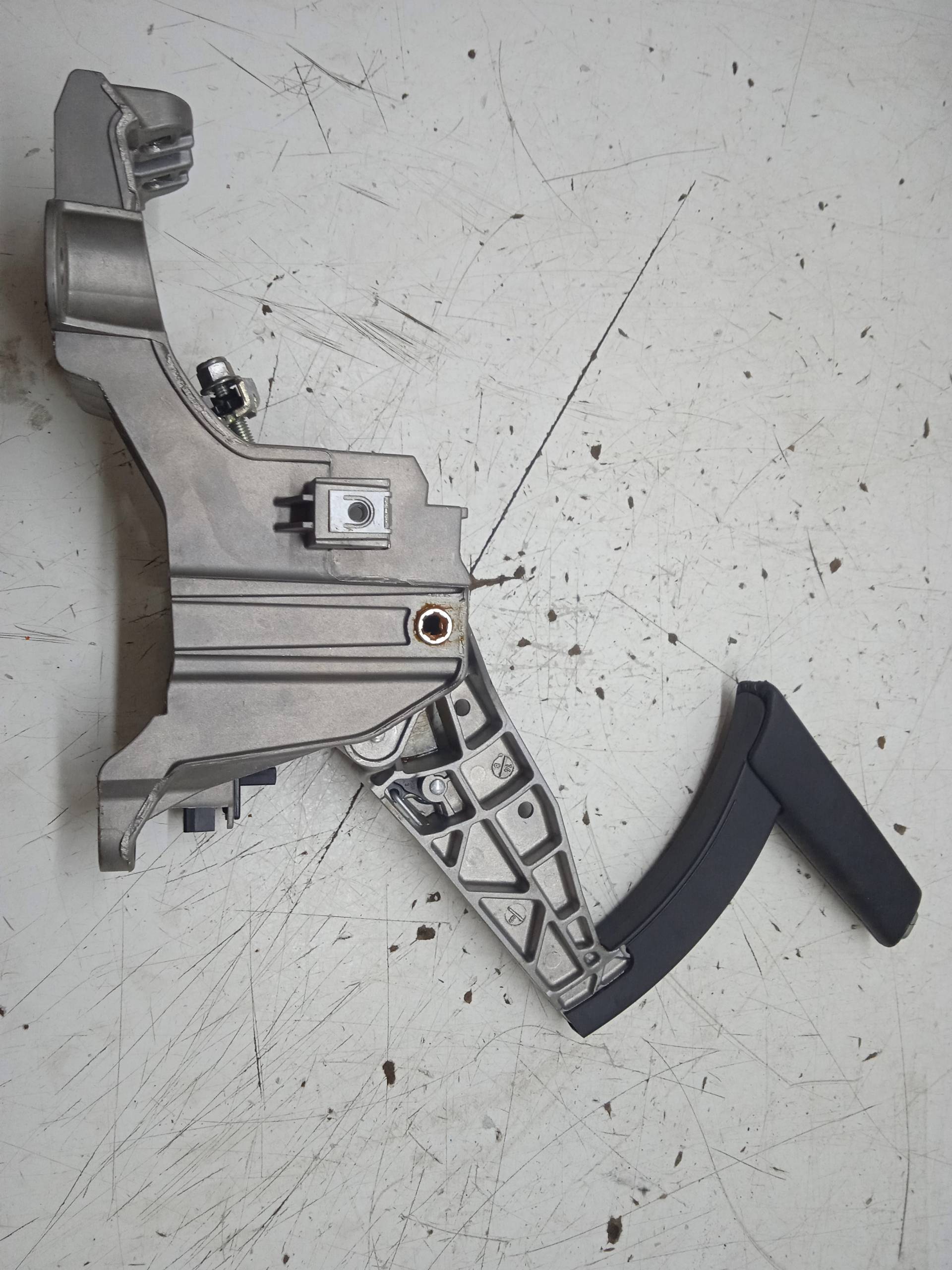 PEUGEOT 308 T9 (2013-2021) Brake Pedal 98025741ZD 24335120