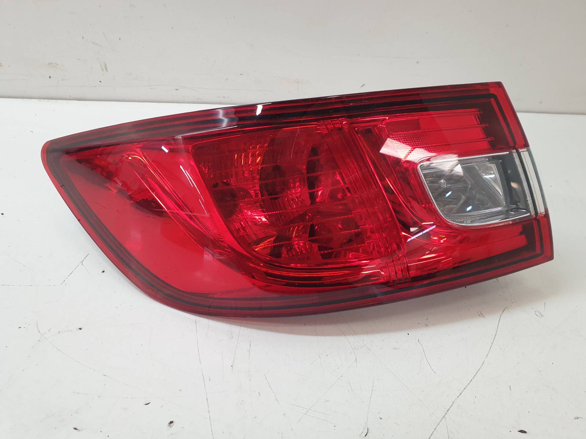 RENAULT Clio 4 generation (2012-2020) Rear Left Taillight 265553752R 24301299