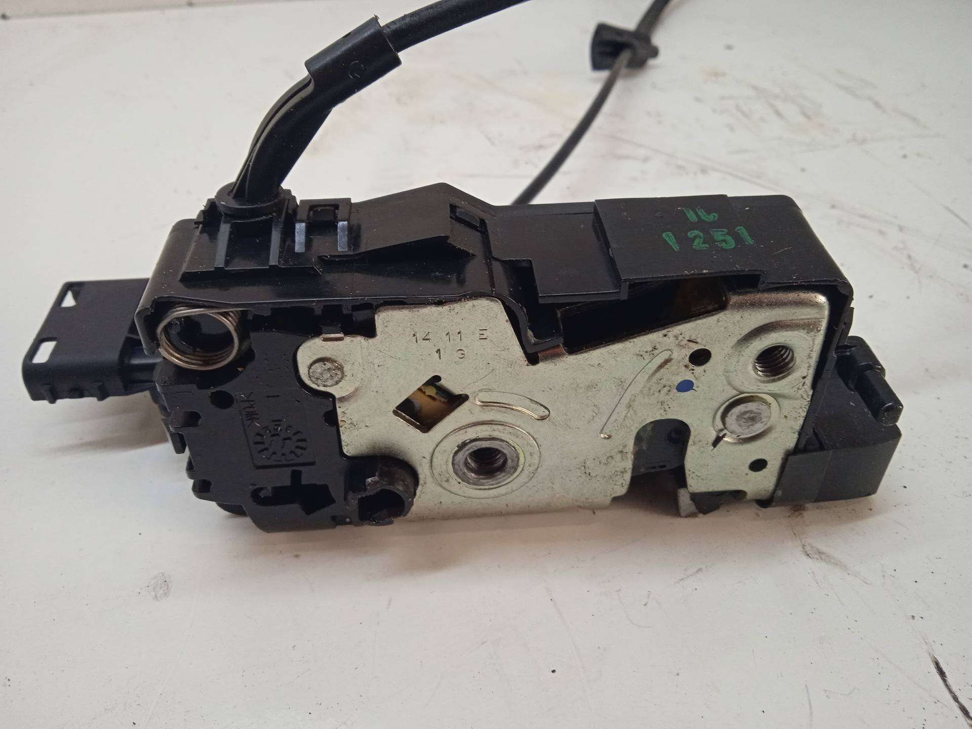 PEUGEOT 3008 1 generation (2010-2016) Rear Left Door Lock 24090816 24335928