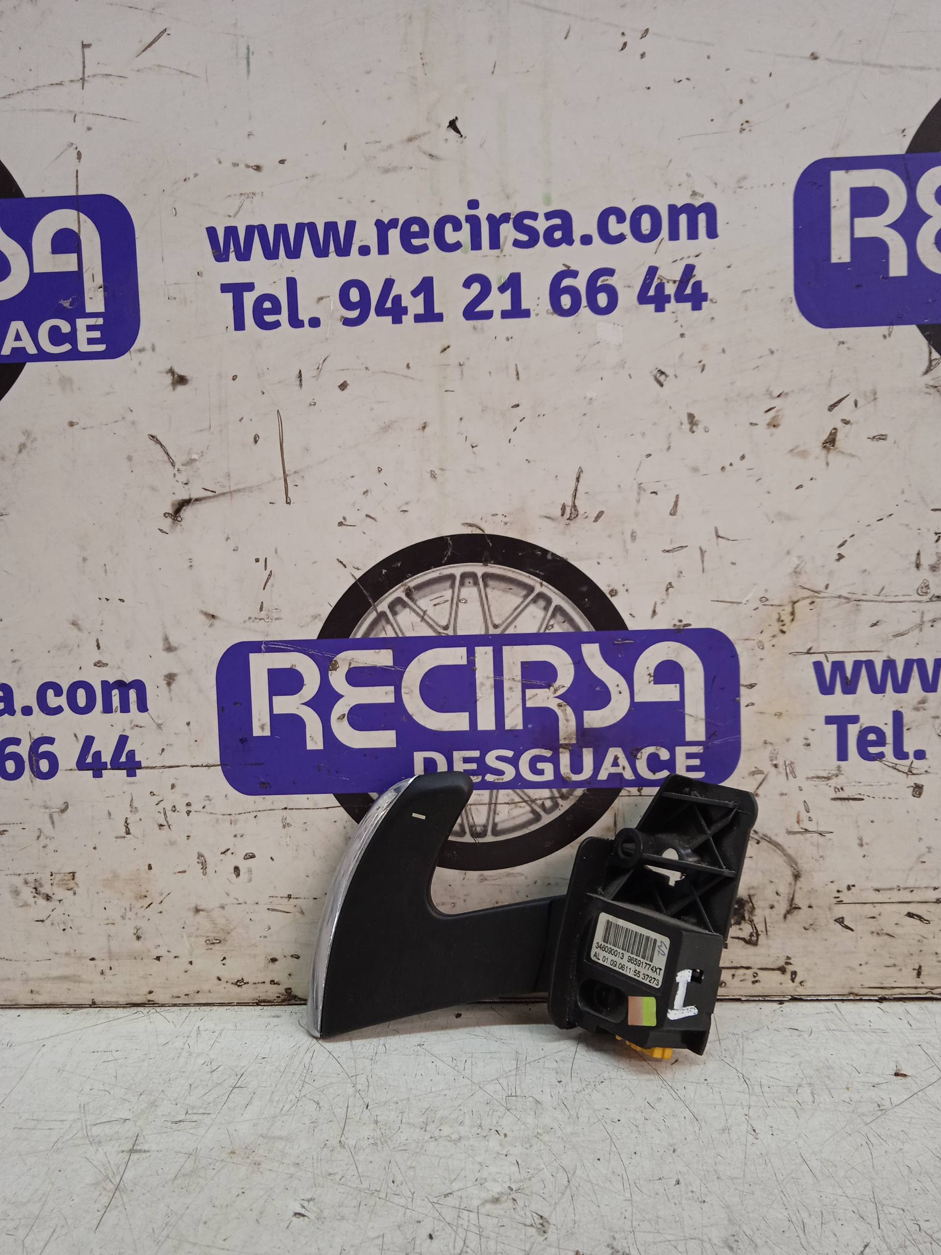 CITROËN C4 Picasso 1 generation (2006-2013) Steering Wheel 96591774XT 24328856