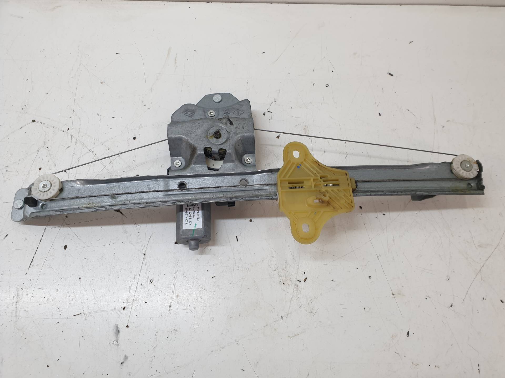 RENAULT Captur 1 generation (2013-2019) Front Right Door Window Regulator 807205569R 25568077