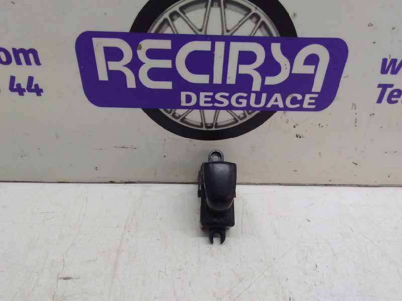 NISSAN Juke YF15 (2010-2020) Rear Right Door Window Control Switch 254111KL5A 24318126