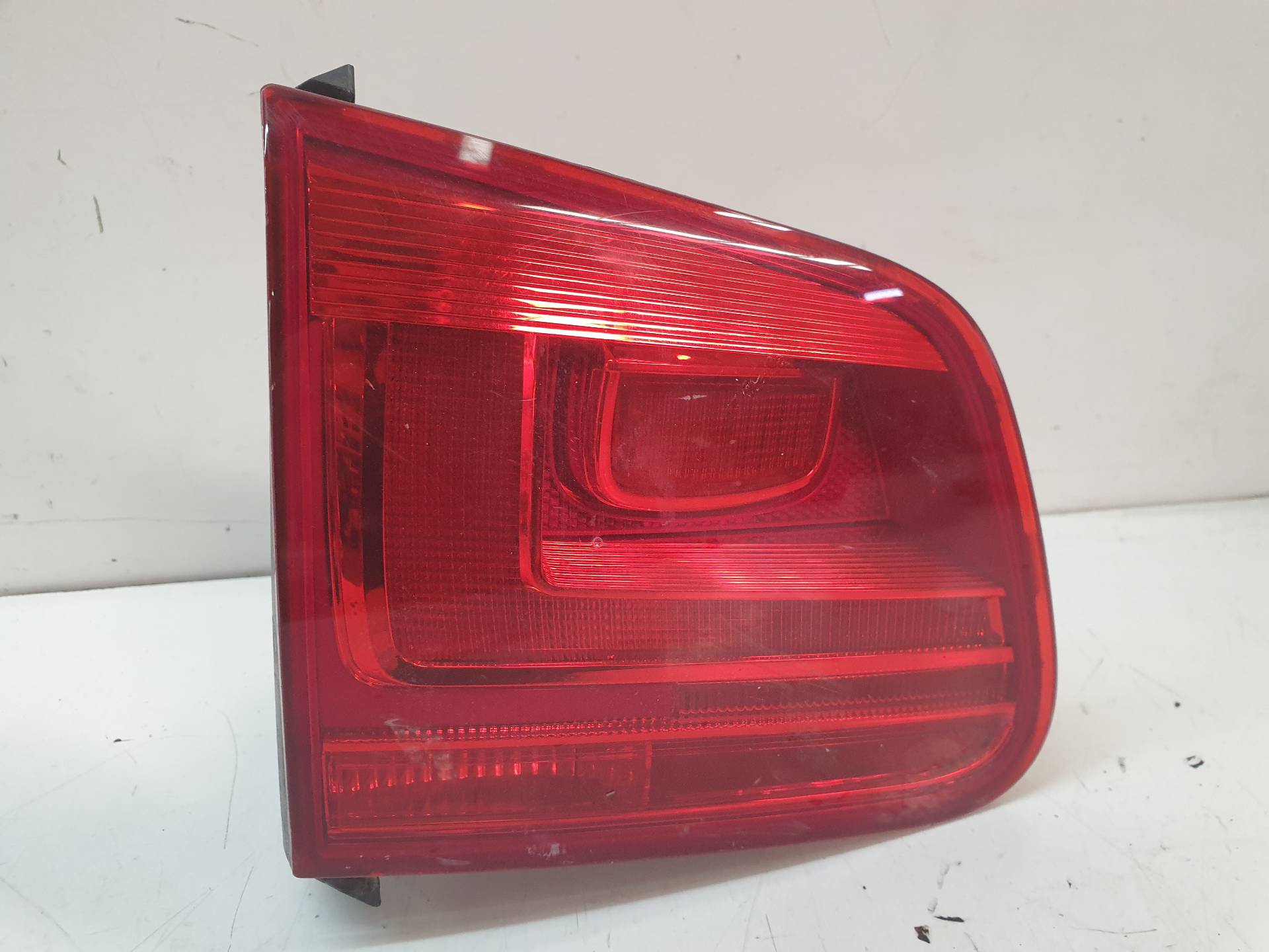 VOLKSWAGEN Tiguan 1 generation (2007-2017) Far stânga spate 5N0945309 25567728