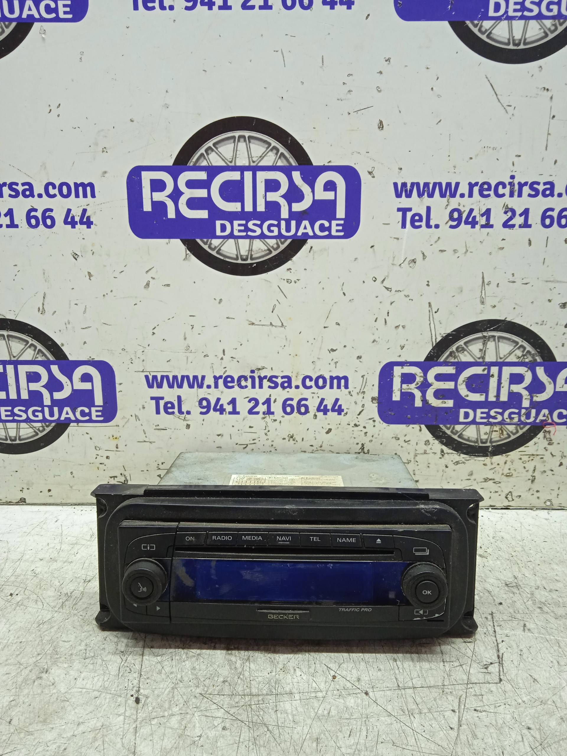 JEEP Cherokee 3 generation (KJ)  (2005-2007) Music Player Without GPS 023977 24328313
