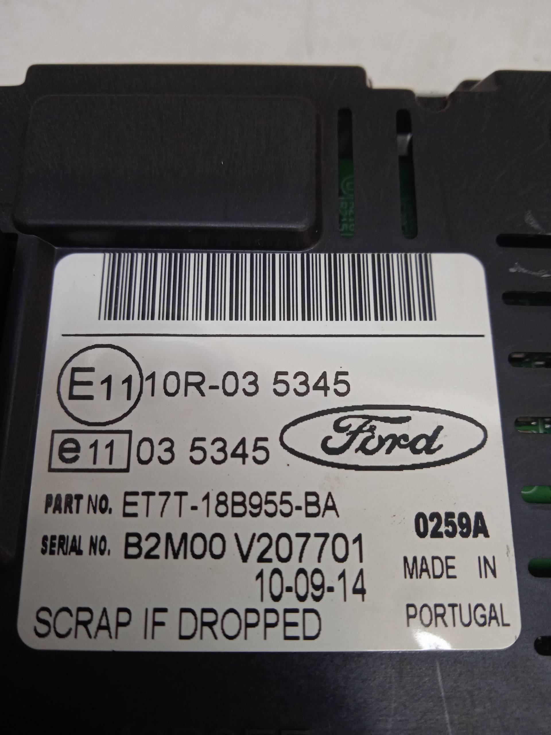 FORD Fiesta 5 generation (2001-2010) Citas salona daļas ET7T18B955BA 24331270