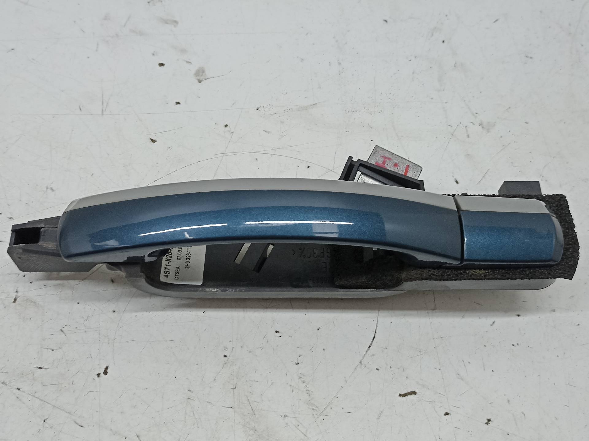 FORD Mondeo 3 generation (2000-2007) Наружная ручка задней левой двери 4S71X264A27BC, 318727230109, 109 24315048