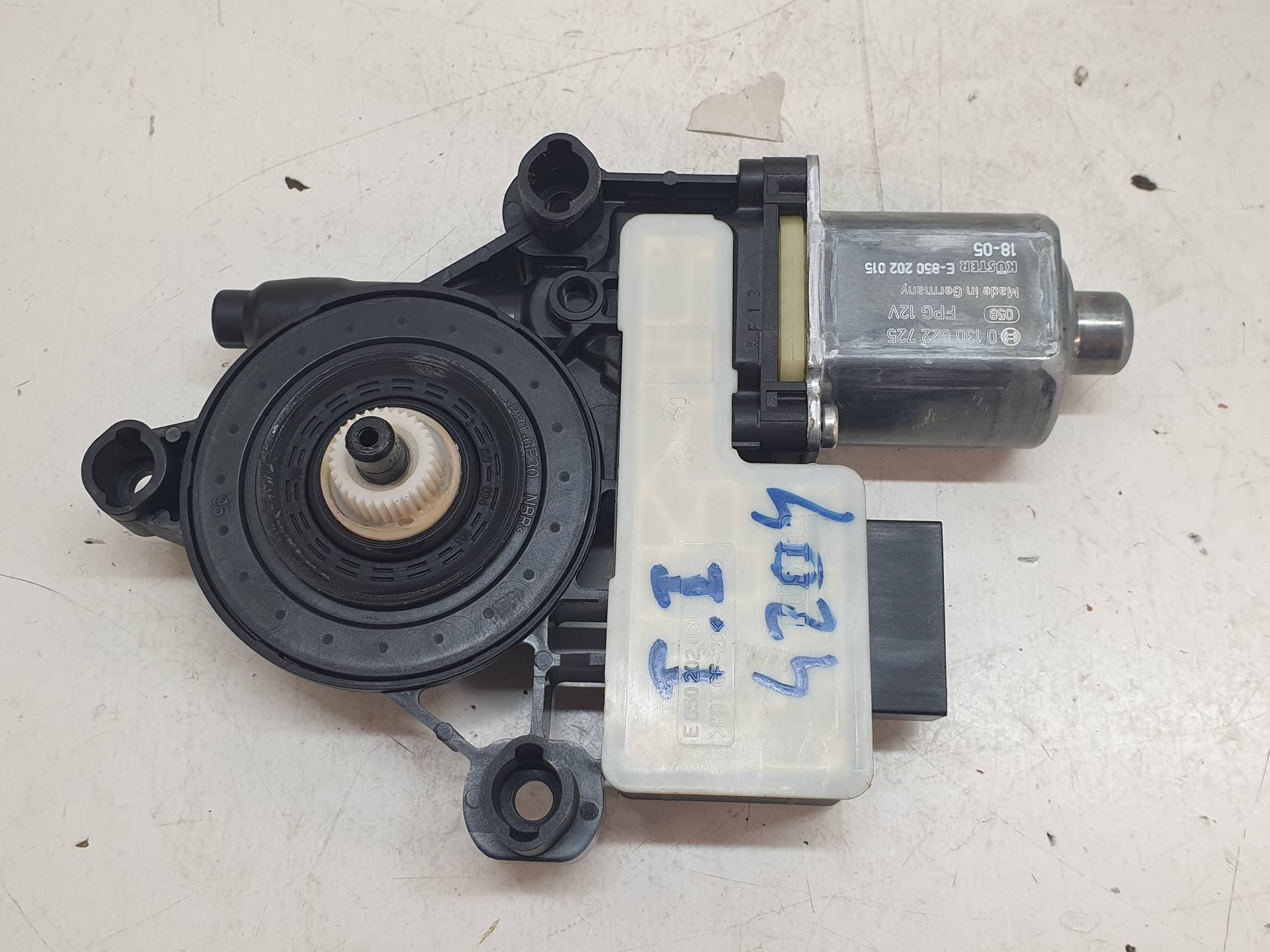 SEAT Toledo 3 generation (2004-2010) Rear Left Door Window Control Motor 0130822725 24340483