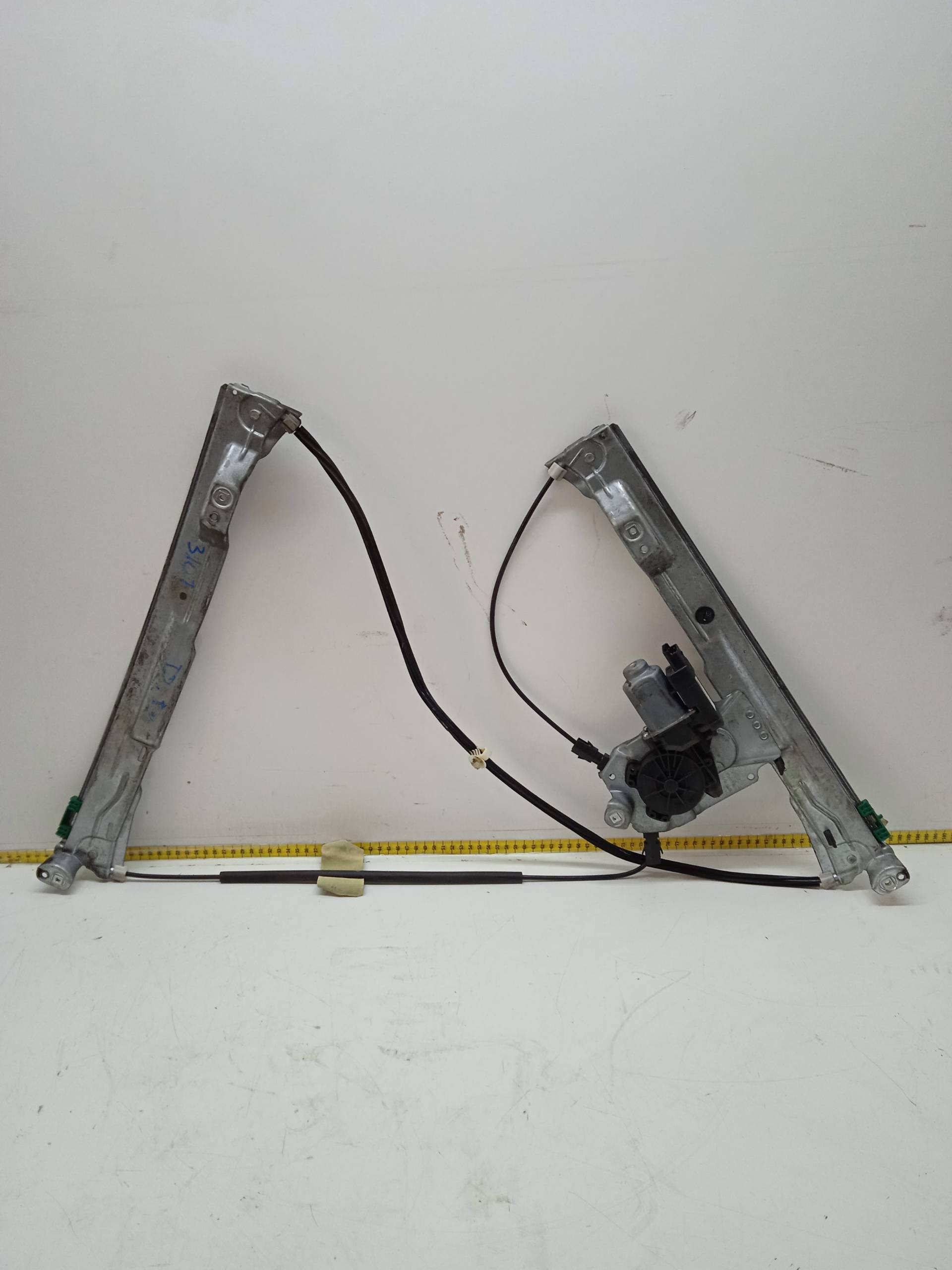 RENAULT Clio 3 generation (2005-2012) Front Right Door Window Regulator 400855H 24330106