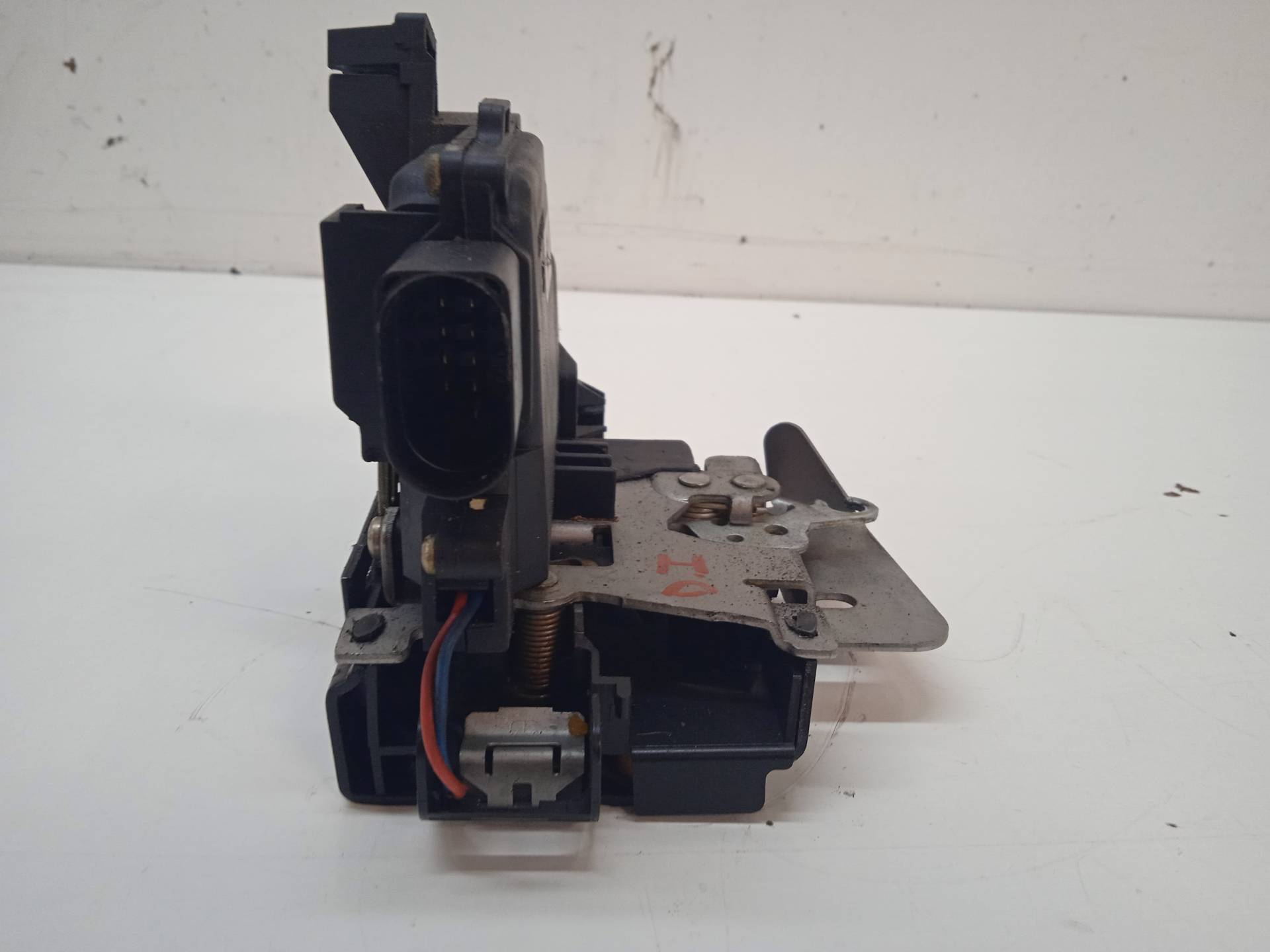 SUZUKI A4 B6/8E (2000-2005) Front Left Door Lock 4B1837015G 24336415