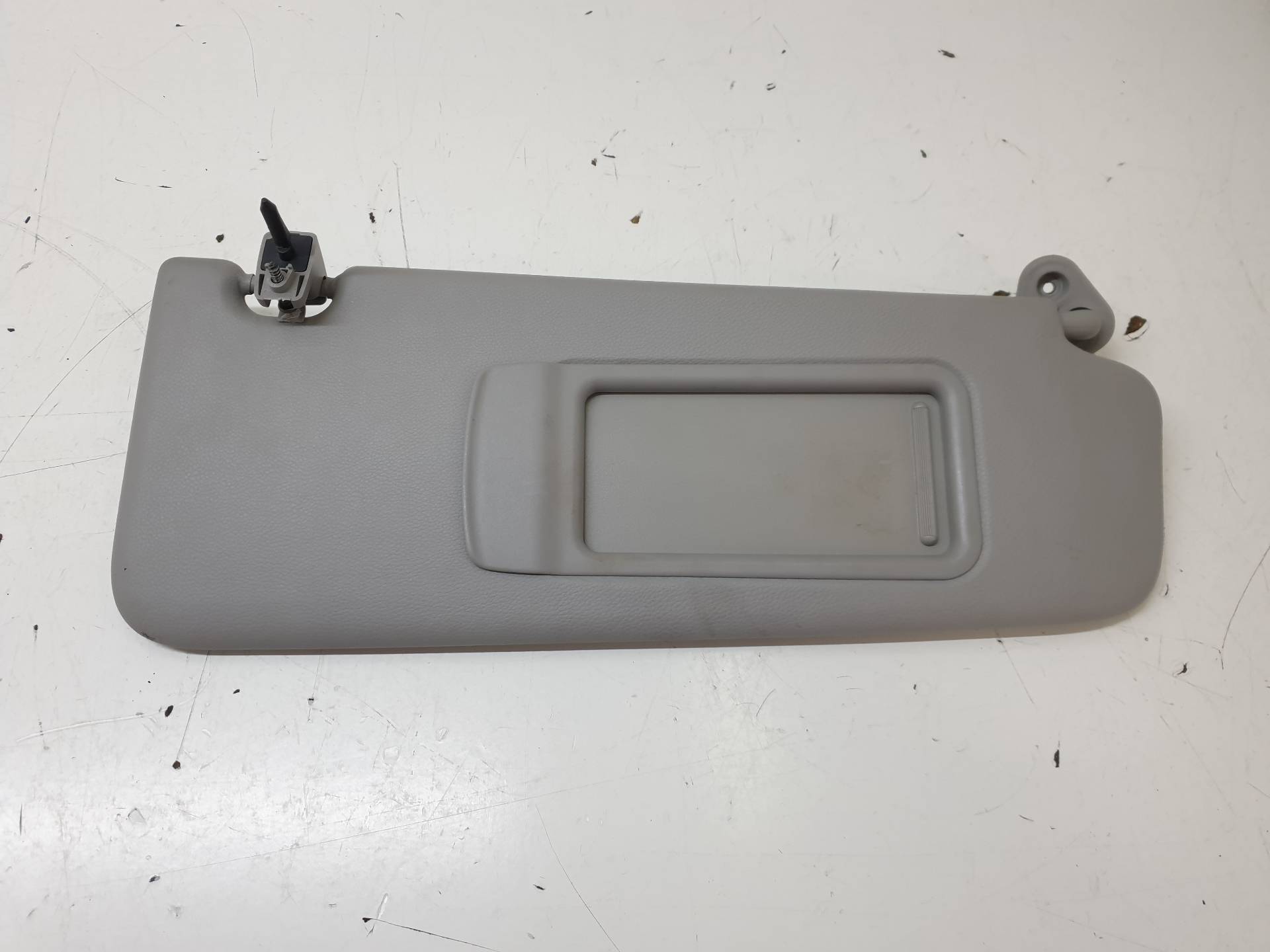 BMW 3 Series E90/E91/E92/E93 (2004-2013) Right Side Sun Visor 51167837752 25568845