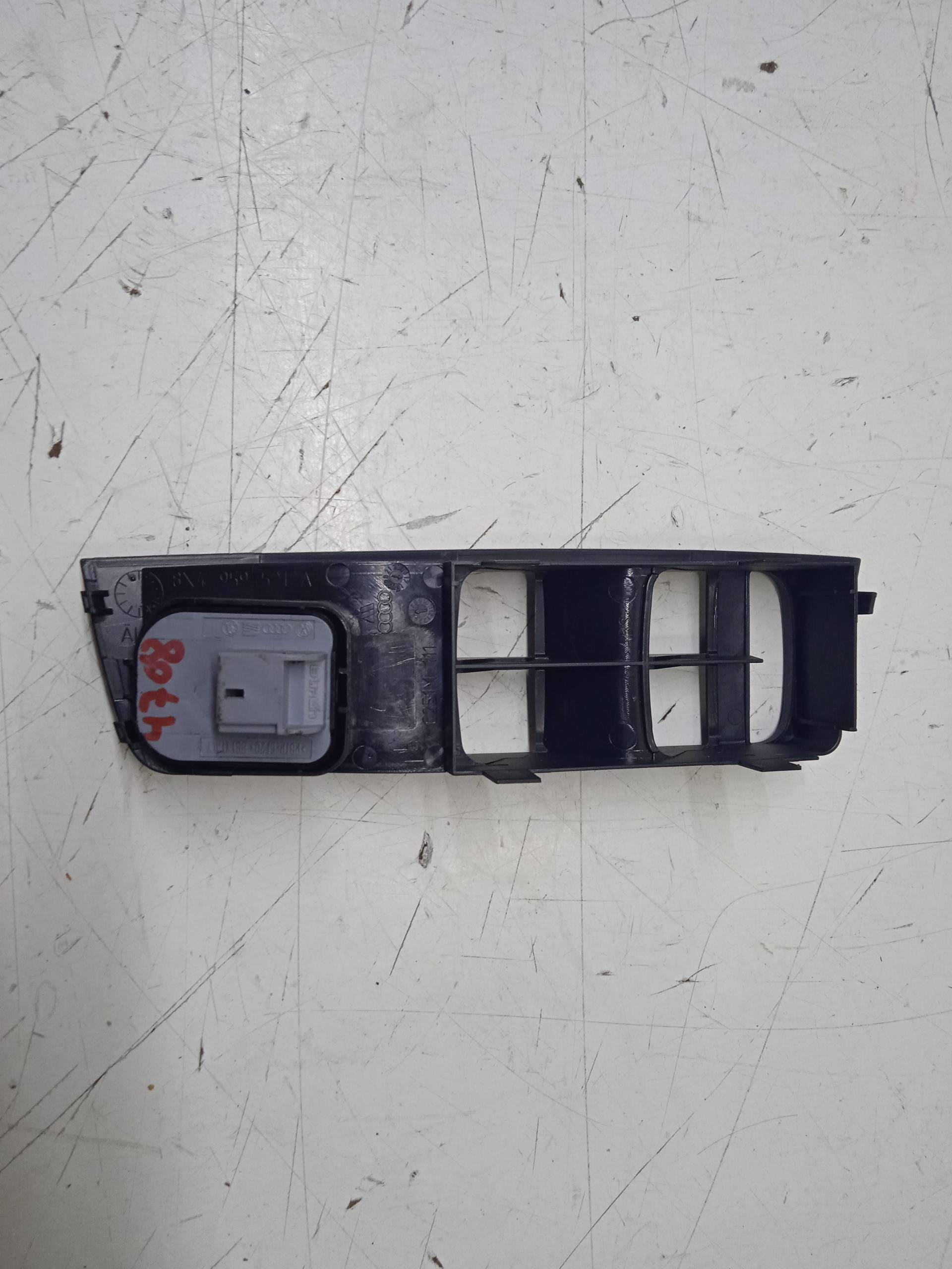 AUDI A1 8X (2010-2020) Andre kontrolenheder 4F0959565 24334044