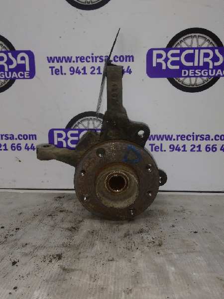 ASTON MARTIN Kangoo 1 generation (1998-2009) Front Right Wheel Hub 8200150223 24317555