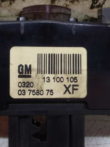 OPEL Zafira B (2005-2010) кнопка опасности 13100105 24325990