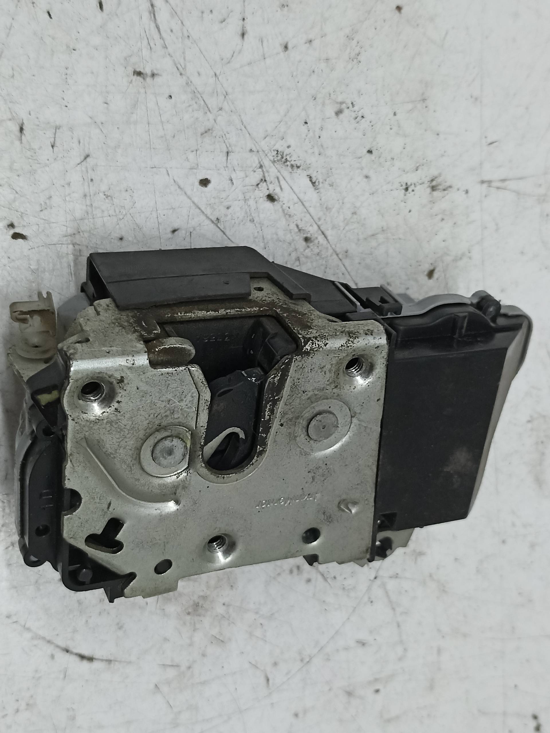 CITROËN Xsara Picasso 1 generation (1999-2010) Front Right Door Lock 347116133126,126 24316189