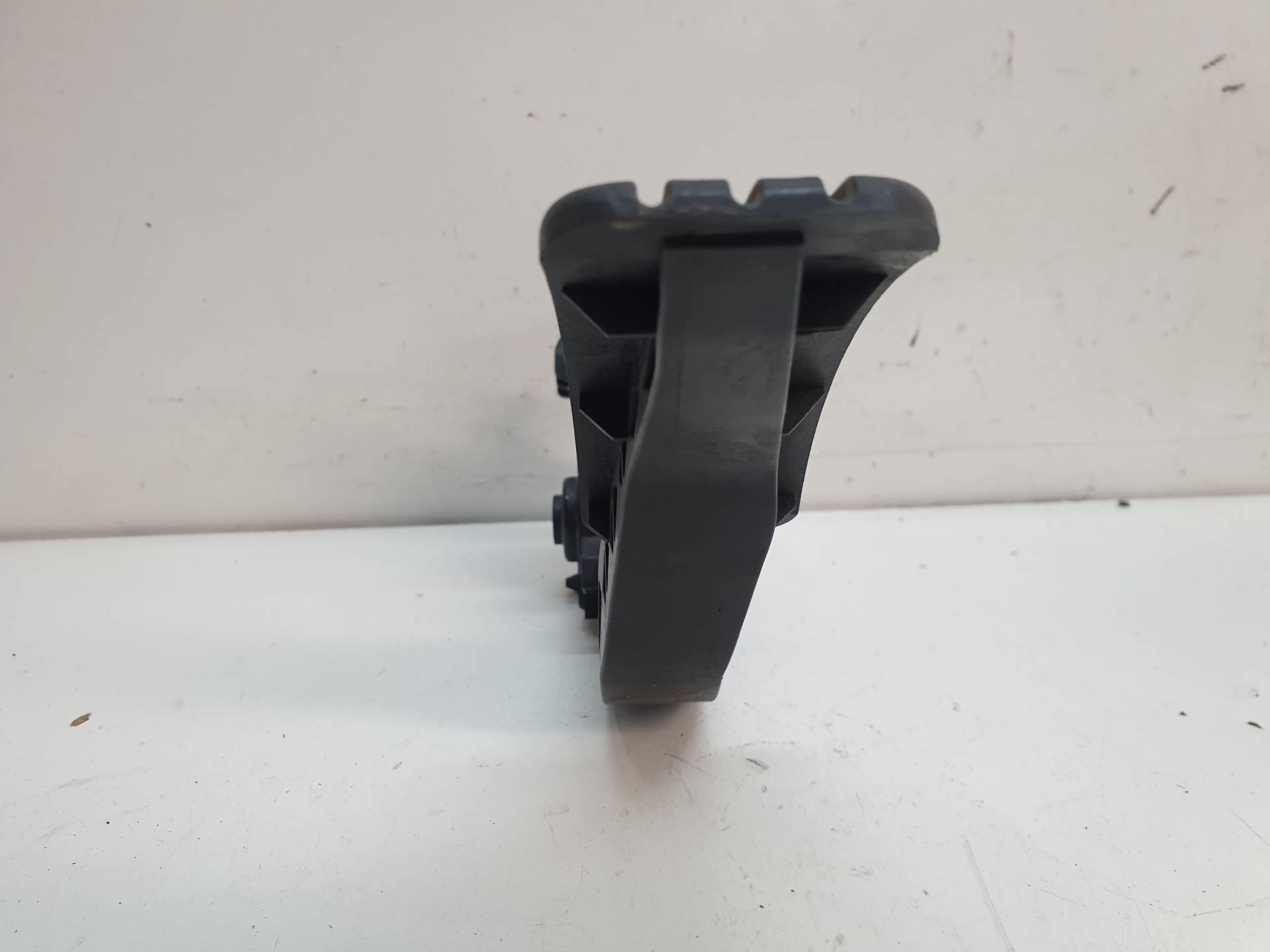 BMW 1 Series E81/E82/E87/E88 (2004-2013) Throttle Pedal 180020024R 25569625