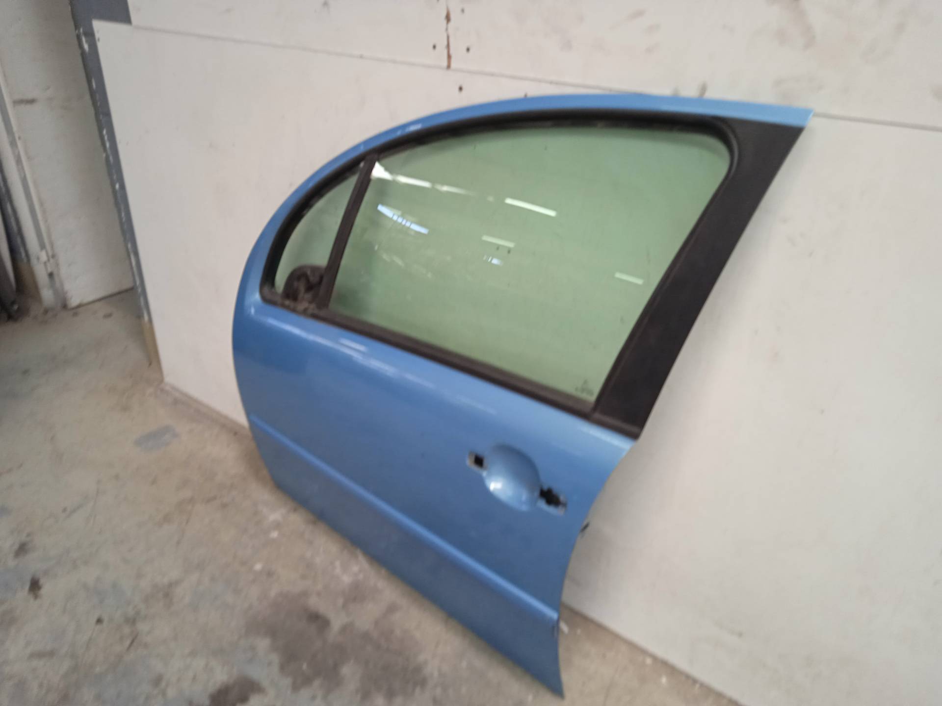 FIAT C3 1 generation (2002-2010) Front Left Door 9008Q5 24337453