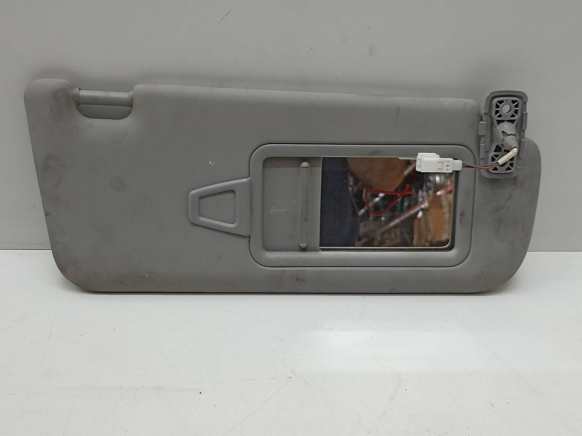 KIA Cee'd 1 generation (2007-2012) Right Side Sun Visor 333137931135, 135 24315603