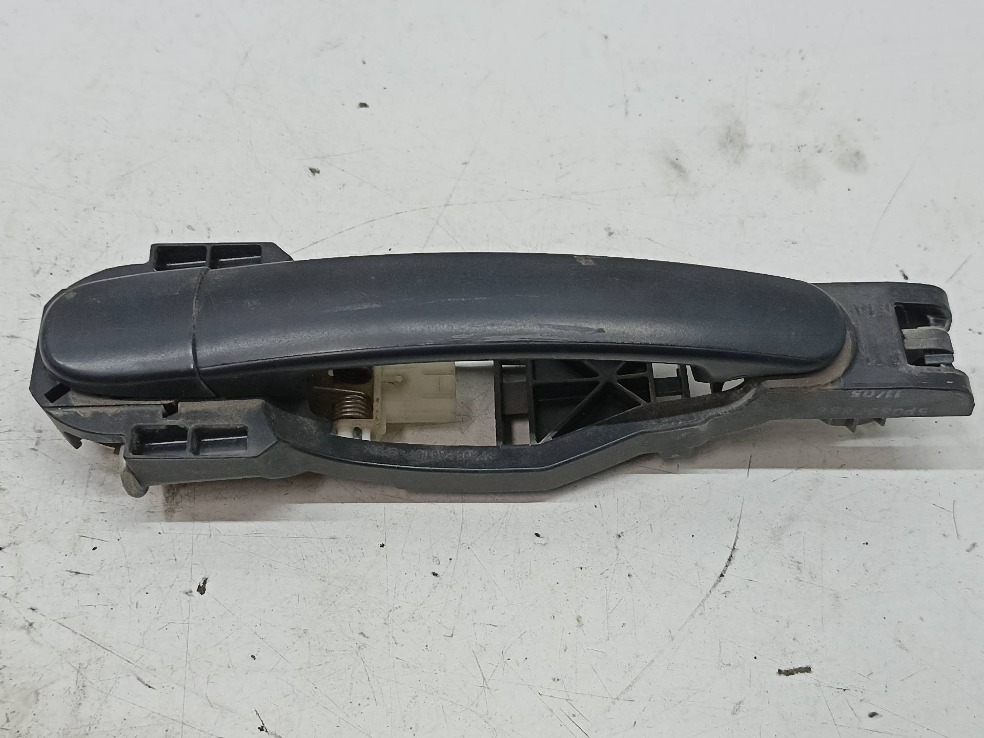 SEAT Toledo 3 generation (2004-2010) Främre höger dörr yttre handtag 5P0837886 24314768