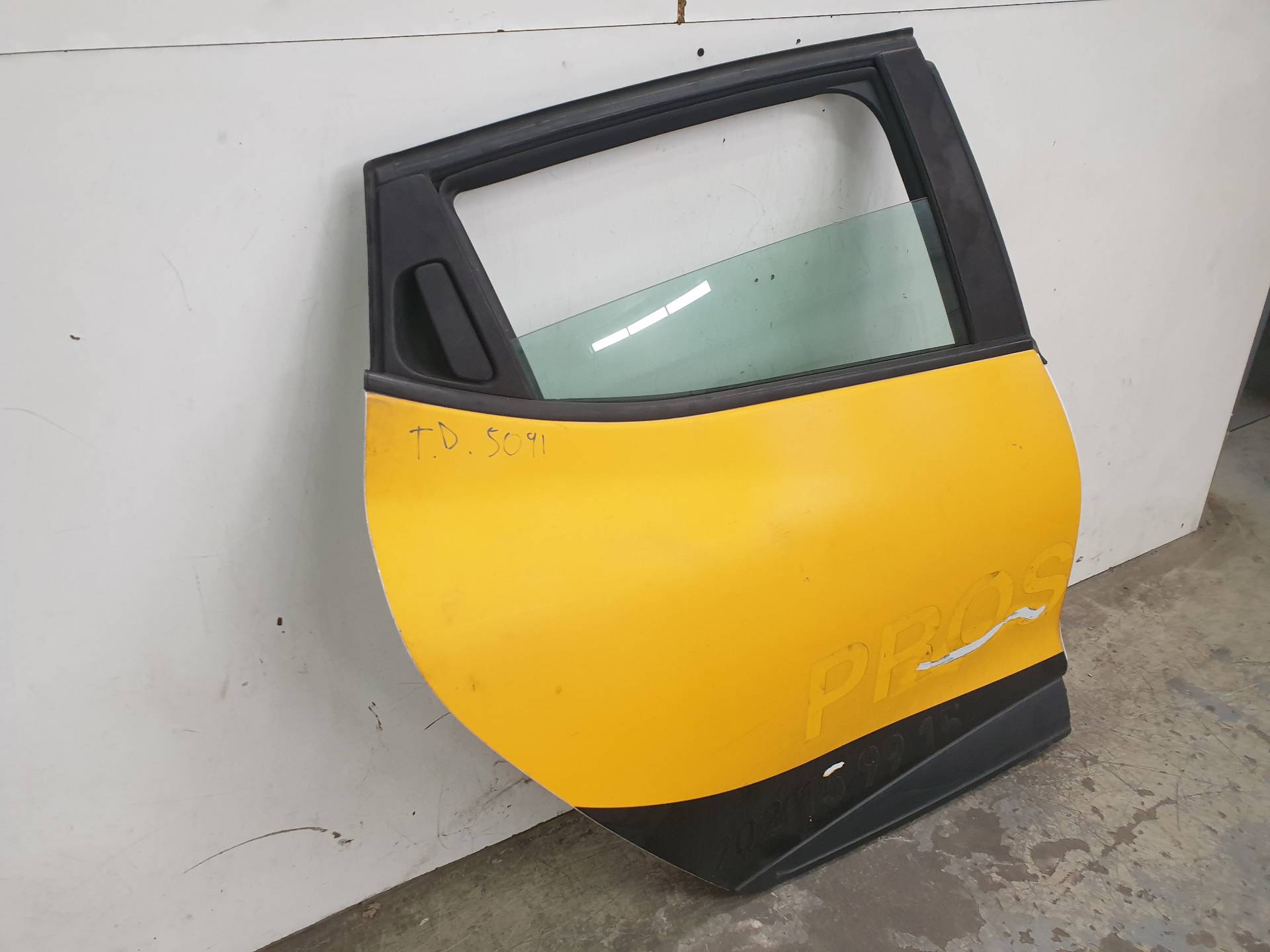 RENAULT Captur 1 generation (2013-2019) Rear Right Door 821008626R 25569787