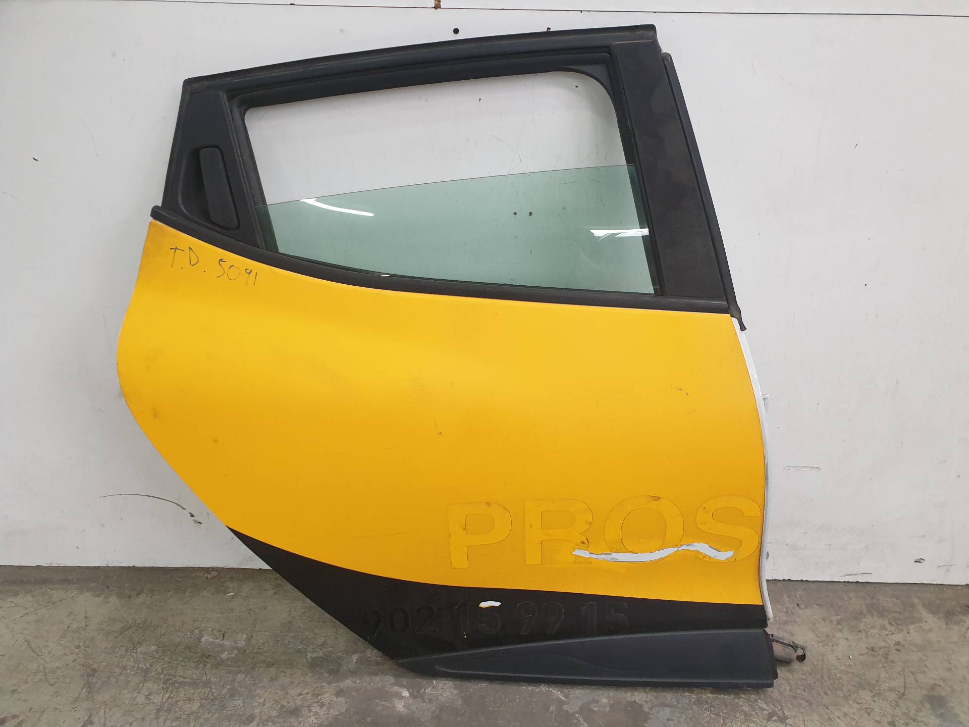 RENAULT Captur 1 generation (2013-2019) Rear Right Door 821008626R 25569787