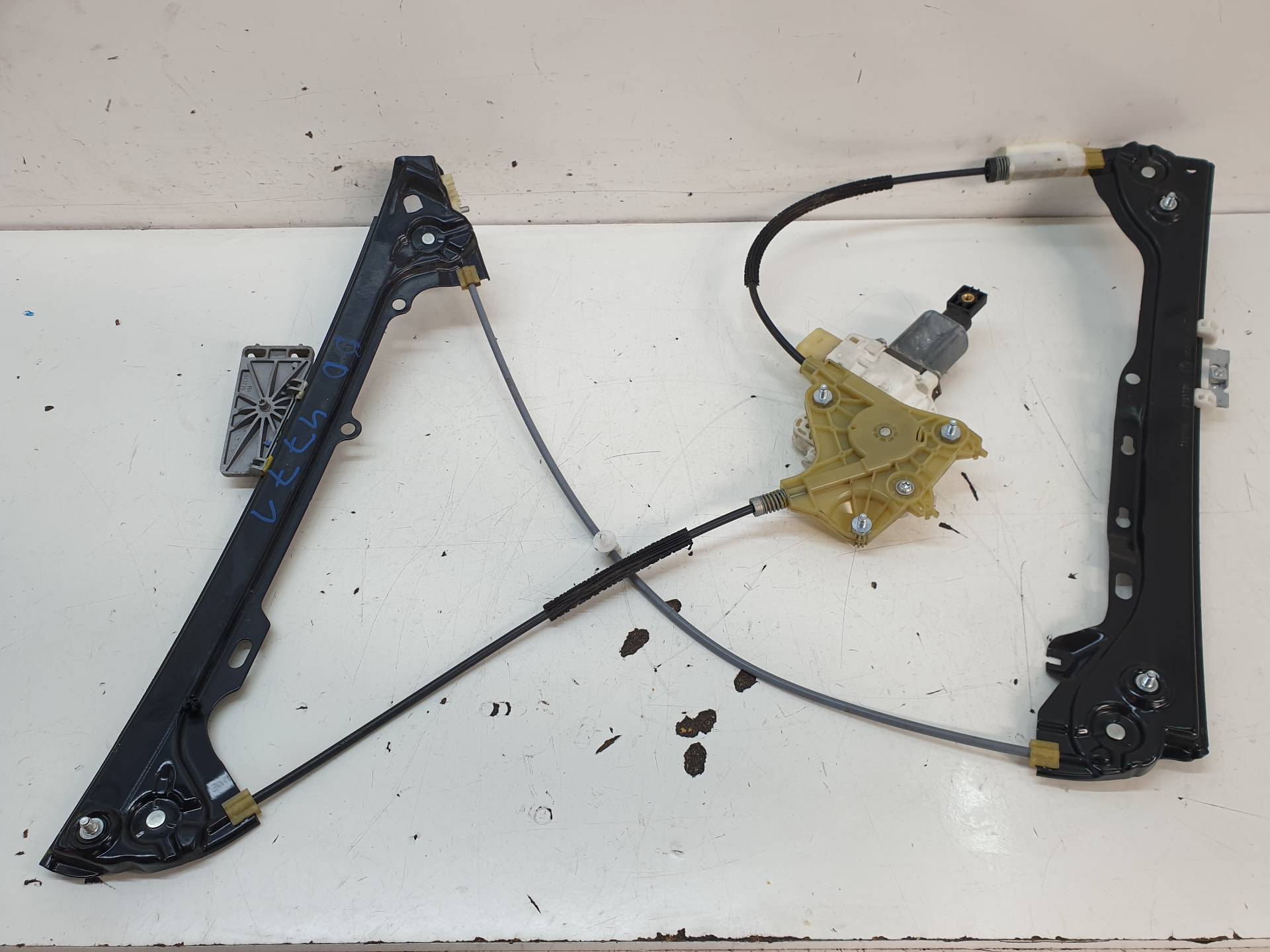 BMW 3 Series E90/E91/E92/E93 (2004-2013) Front Right Door Window Regulator 51337193456 24335823