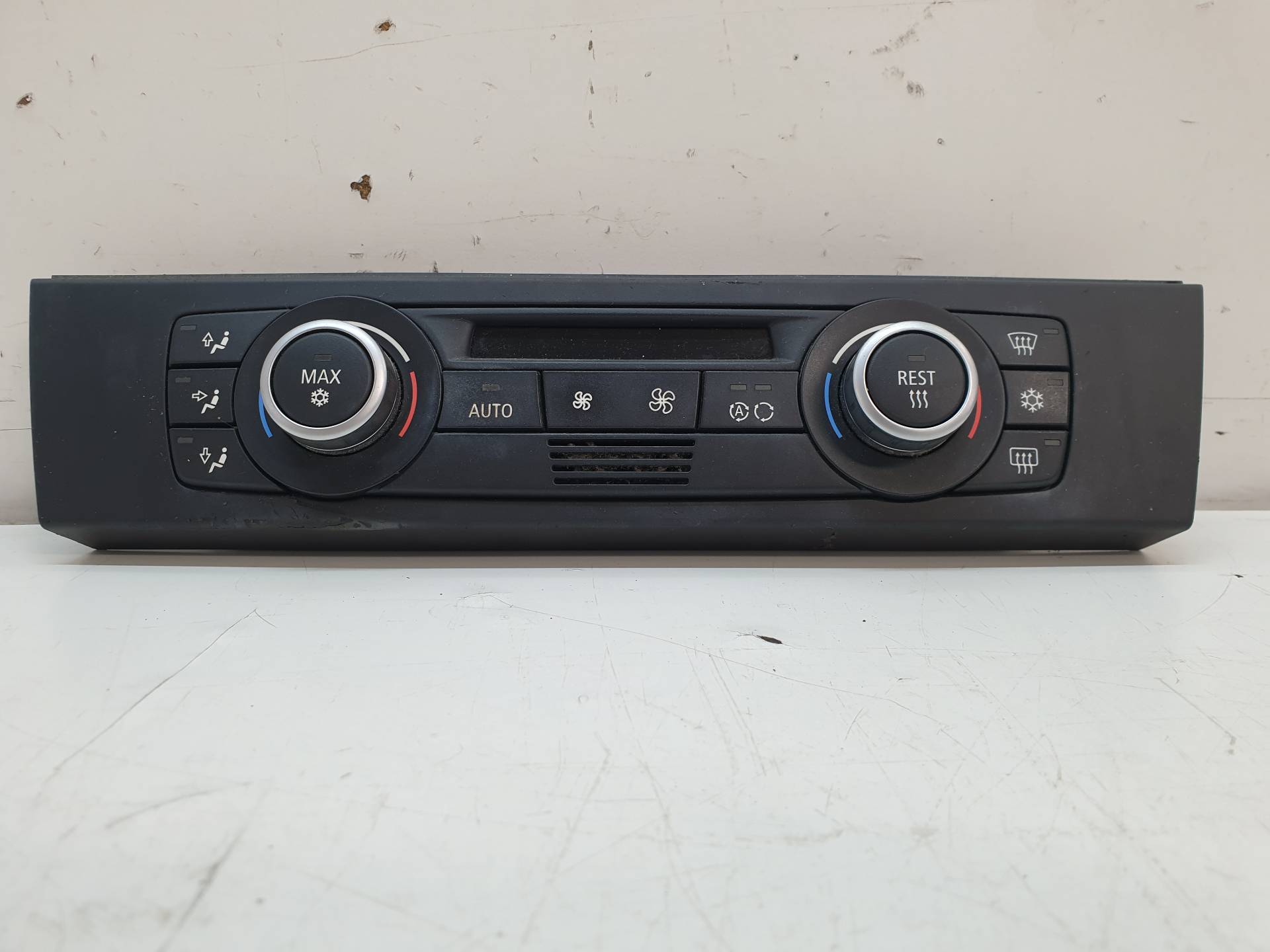 BMW 3 Series E90/E91/E92/E93 (2004-2013) Klimato kontrolės (klimos) valdymas 9182287 24338028