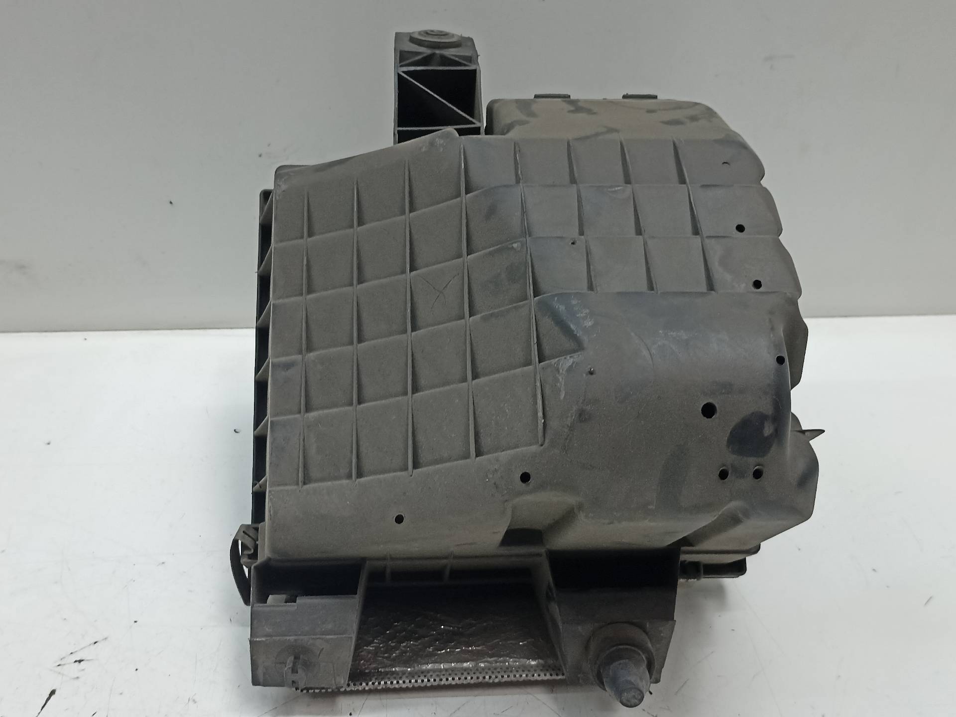 VOLKSWAGEN Passat B5 (1996-2005) Autres pièces du compartiment moteur 8D0129607 24315852