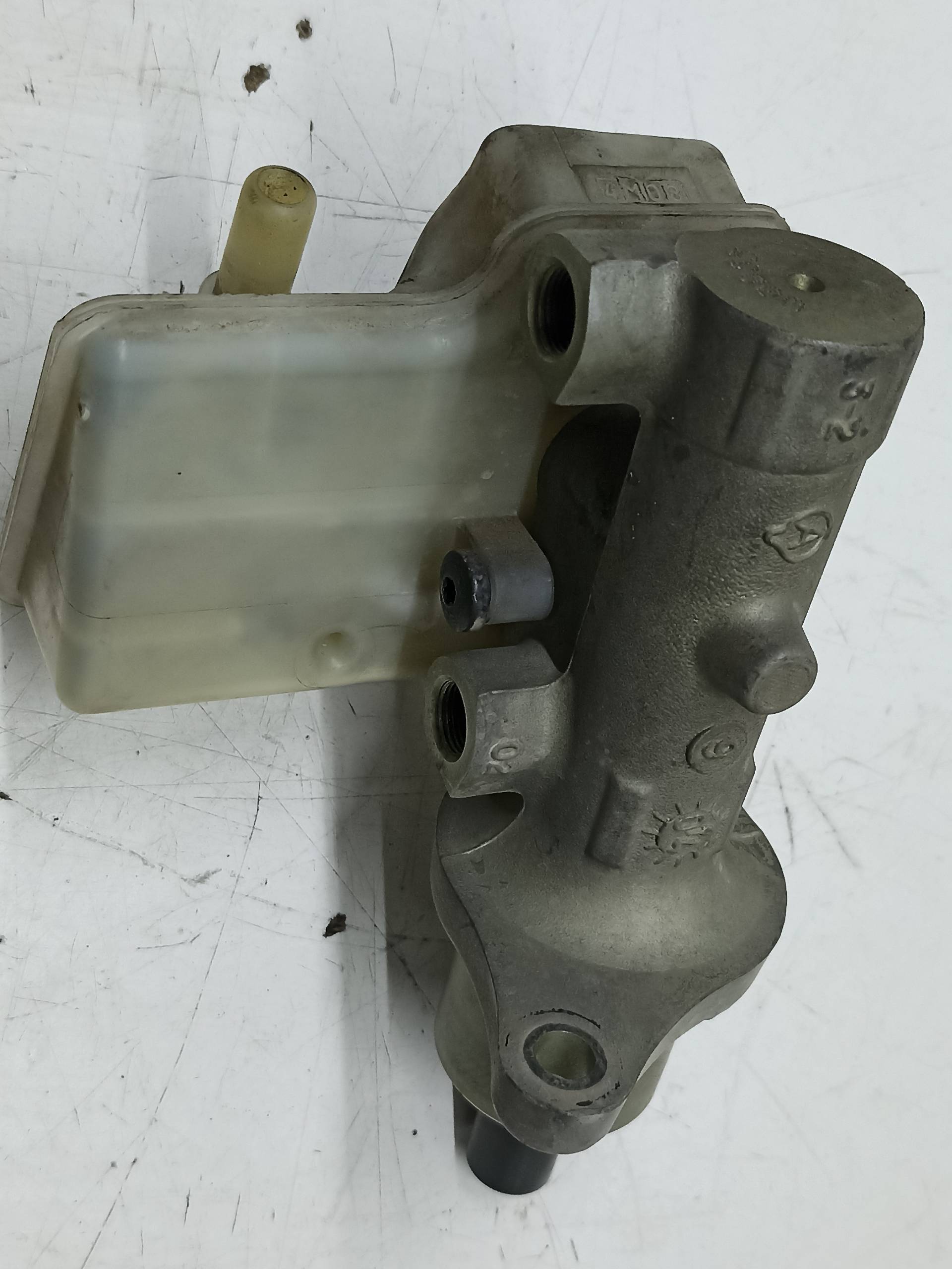 FORD Focus 2 generation (2004-2011) Cylindre de frein 03350886401 24316139