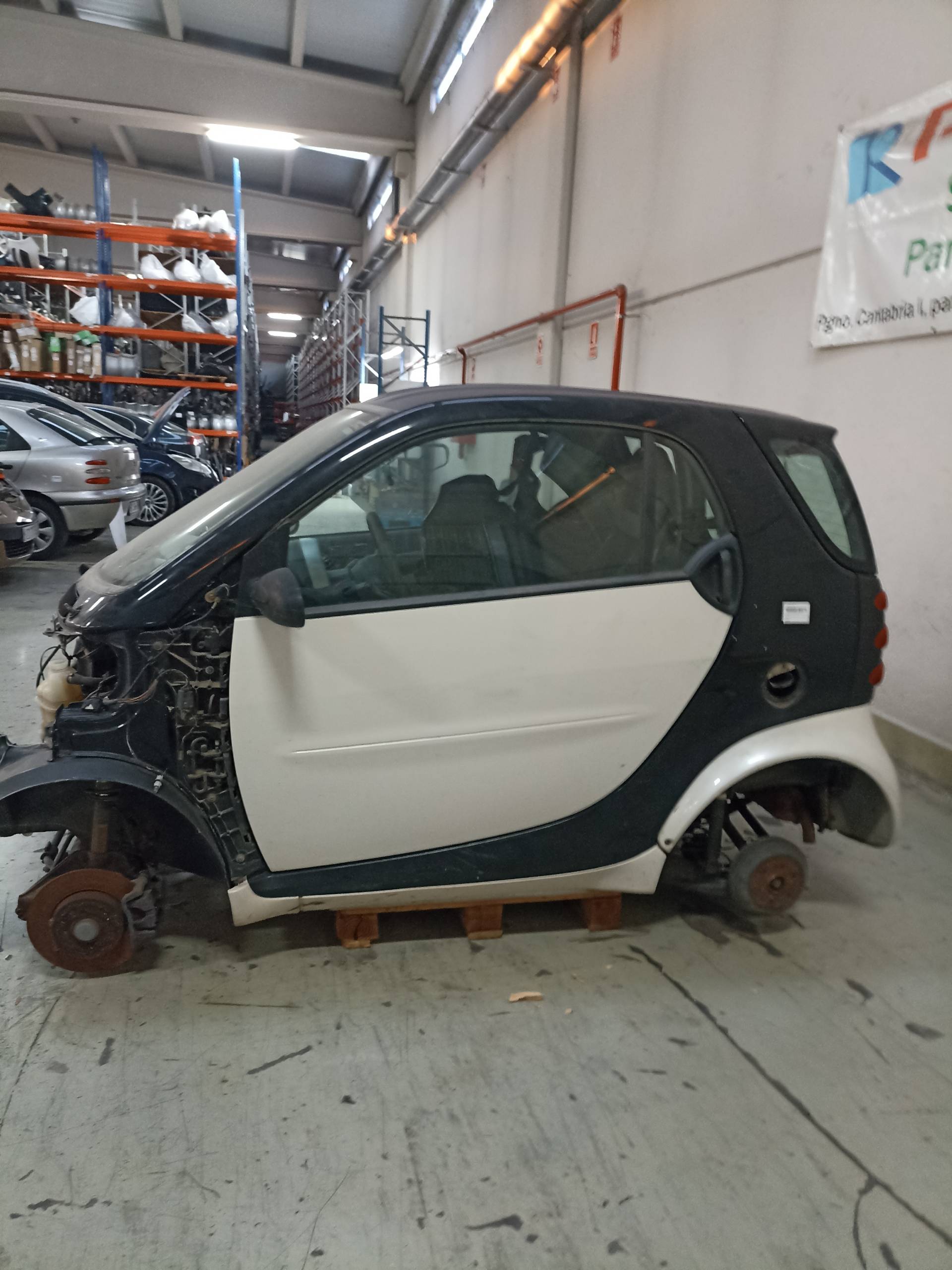 SMART Fortwo 1 generation (1998-2007) Priekinių dešinių durų išorinė rankenėlė Q0000541V008000000 24341355