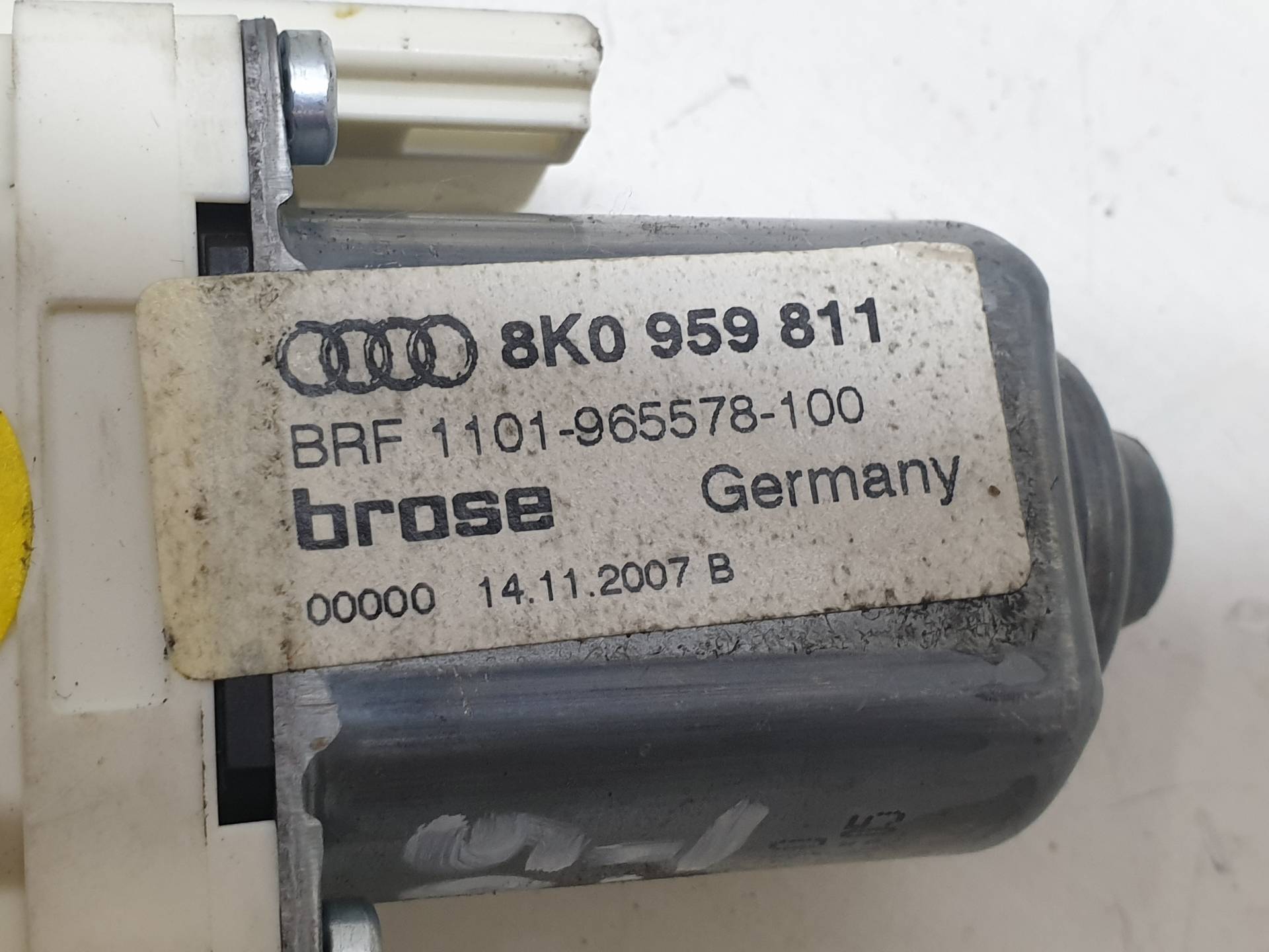 AUDI A4 B8/8K (2011-2016) Bageste venstre dør rudeløfter 8K0839461 25568400