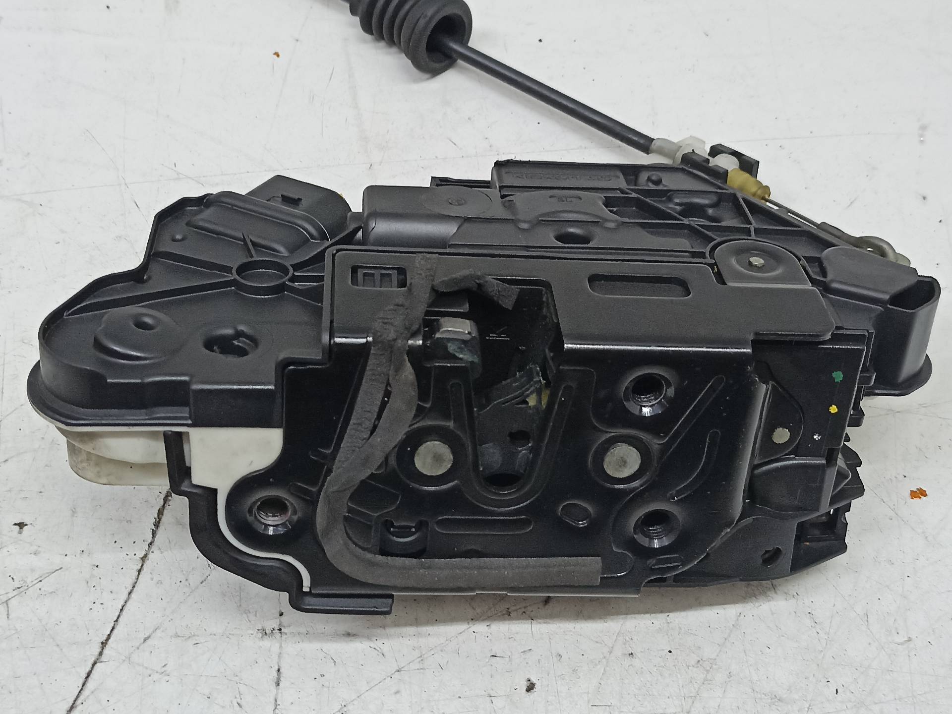 VOLKSWAGEN Tiguan 1 generation (2007-2017) Front Left Door Lock 5N1837015F 24313190