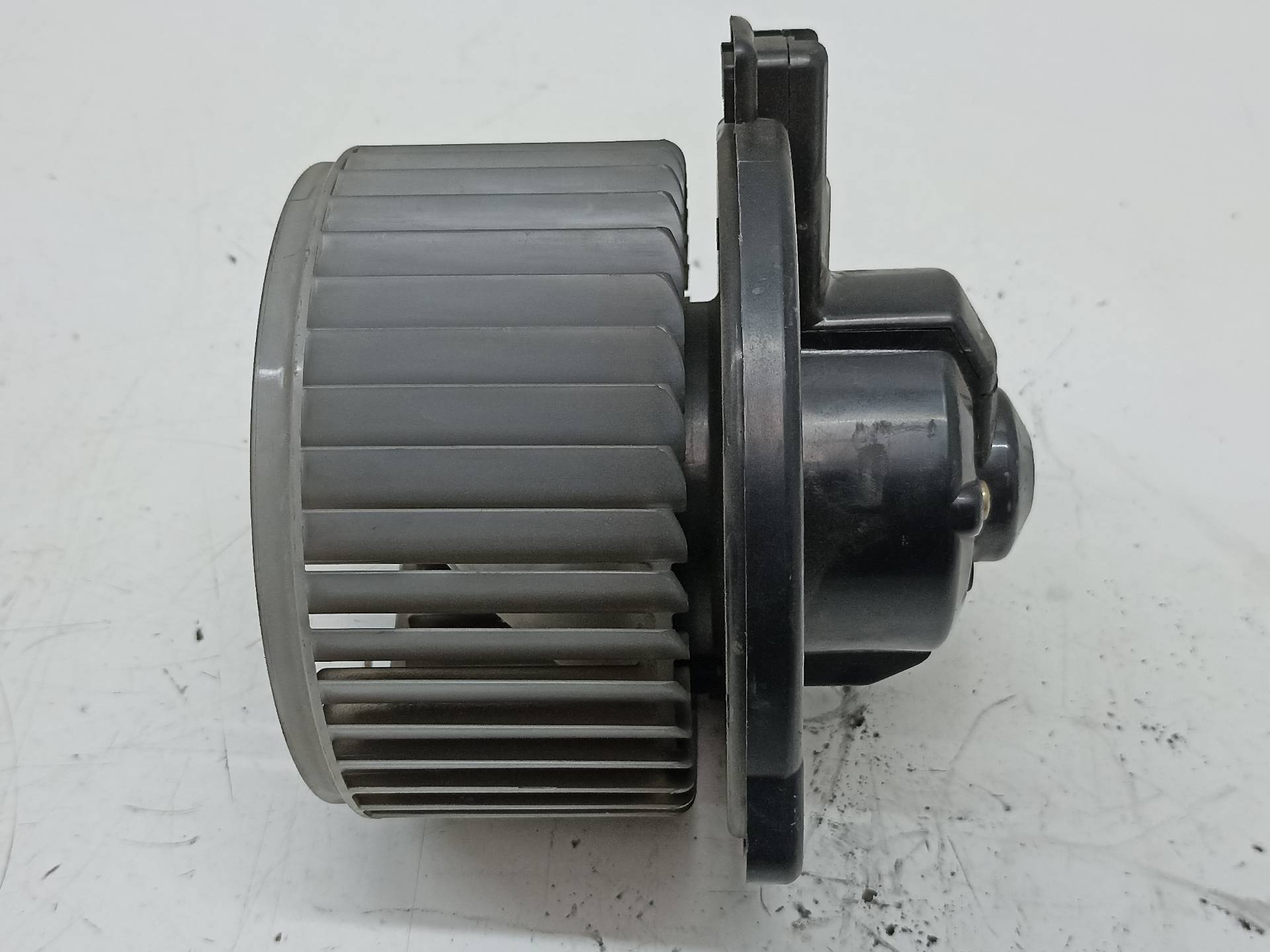 AUDI Yaris 1 generation (1999-2005) Motor încălzitor interior 1940000821 24312468