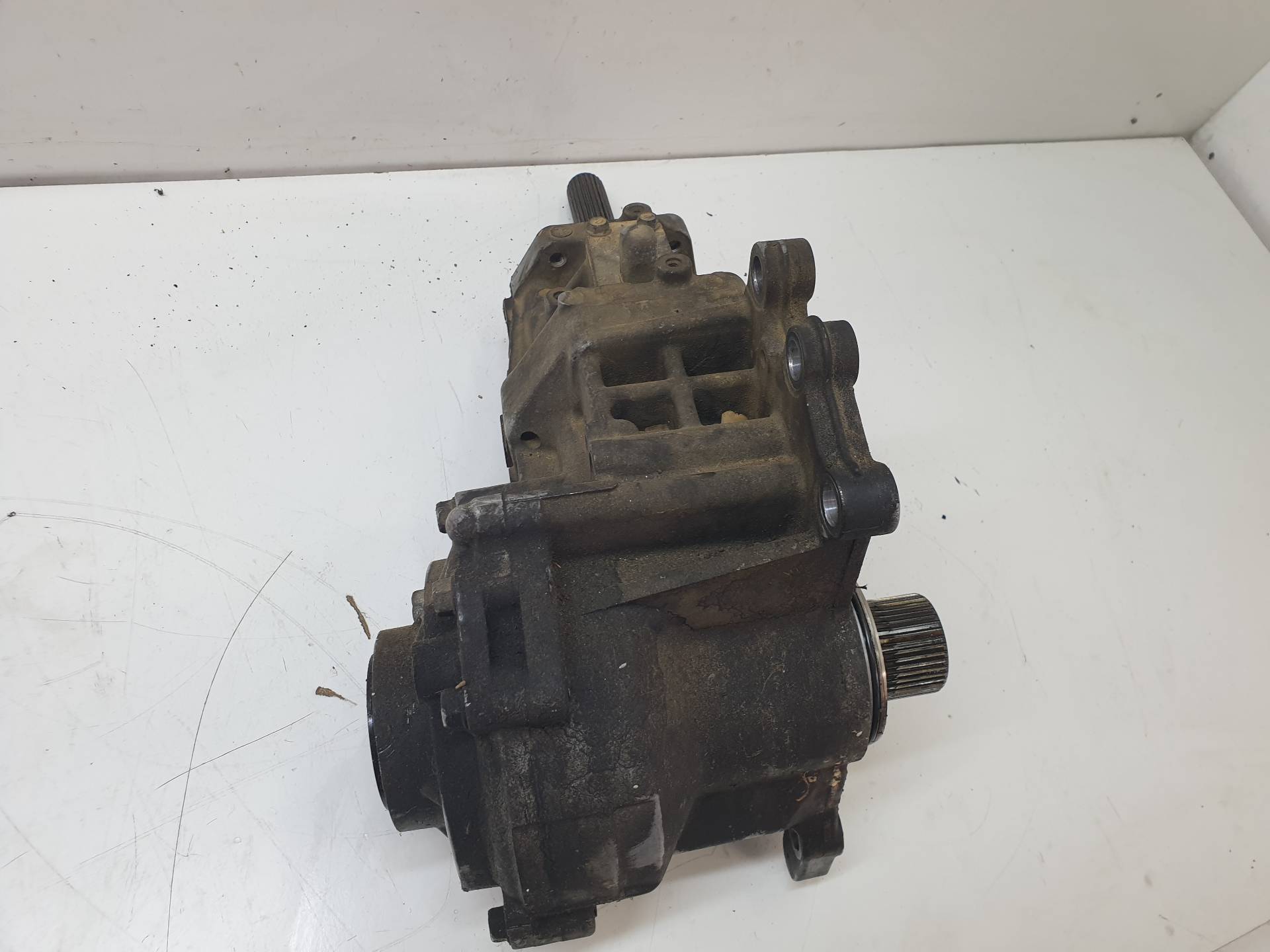 TOYOTA Outlander 2 generation (2005-2013) Front Transfer Case 067015 24340955