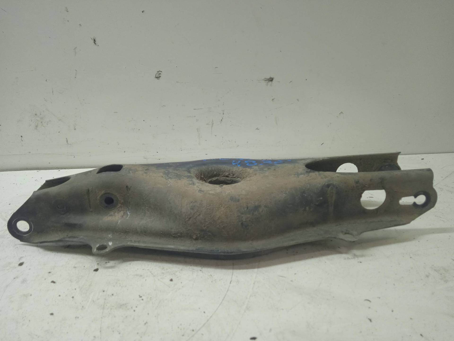 MERCEDES-BENZ C-Class W204/S204/C204 (2004-2015) Bakre höger arm 2043520605 24337440