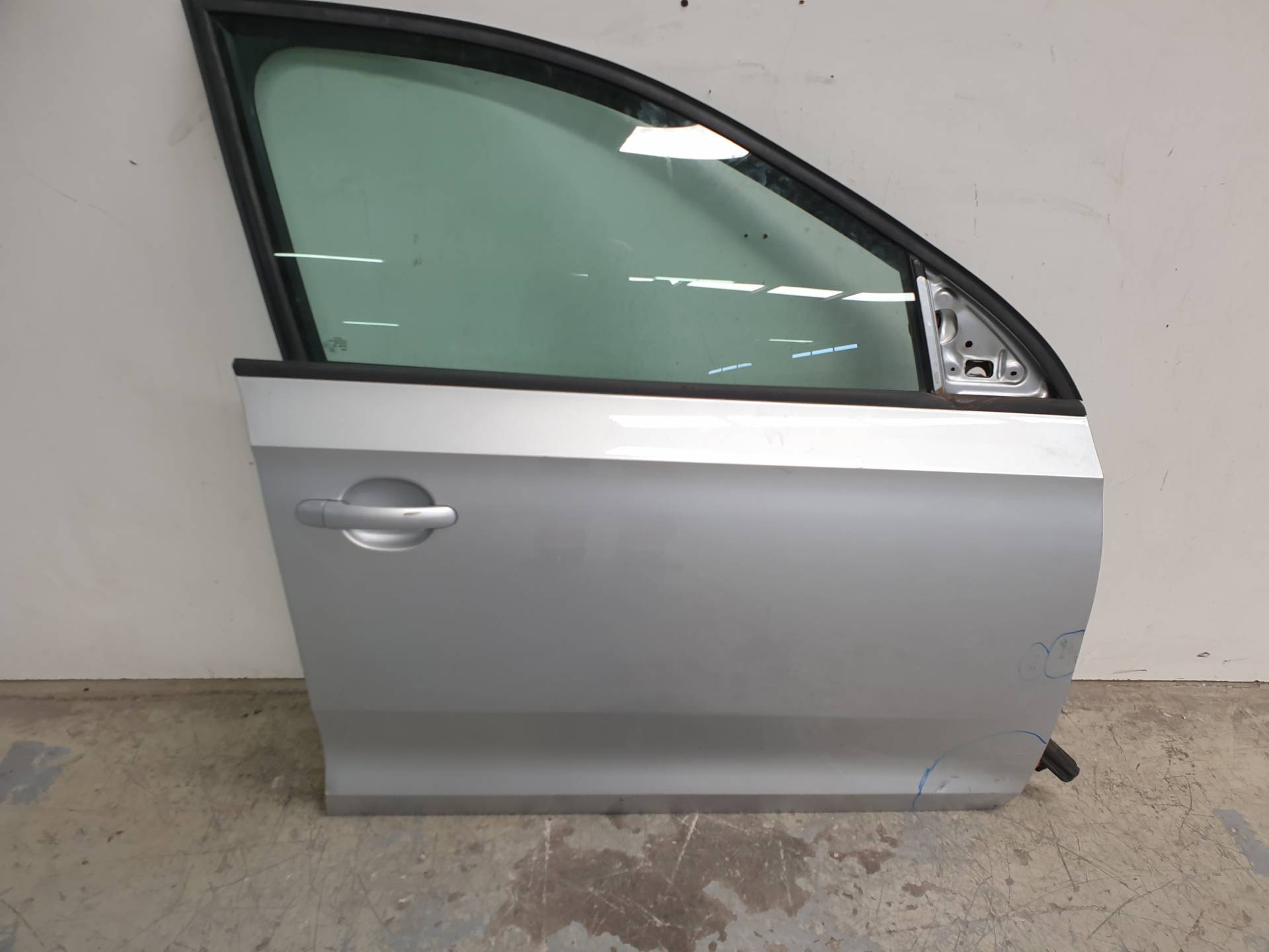 SEAT Toledo 4 generation (2012-2020) Передняя правая дверь 5JA831052C 24338912