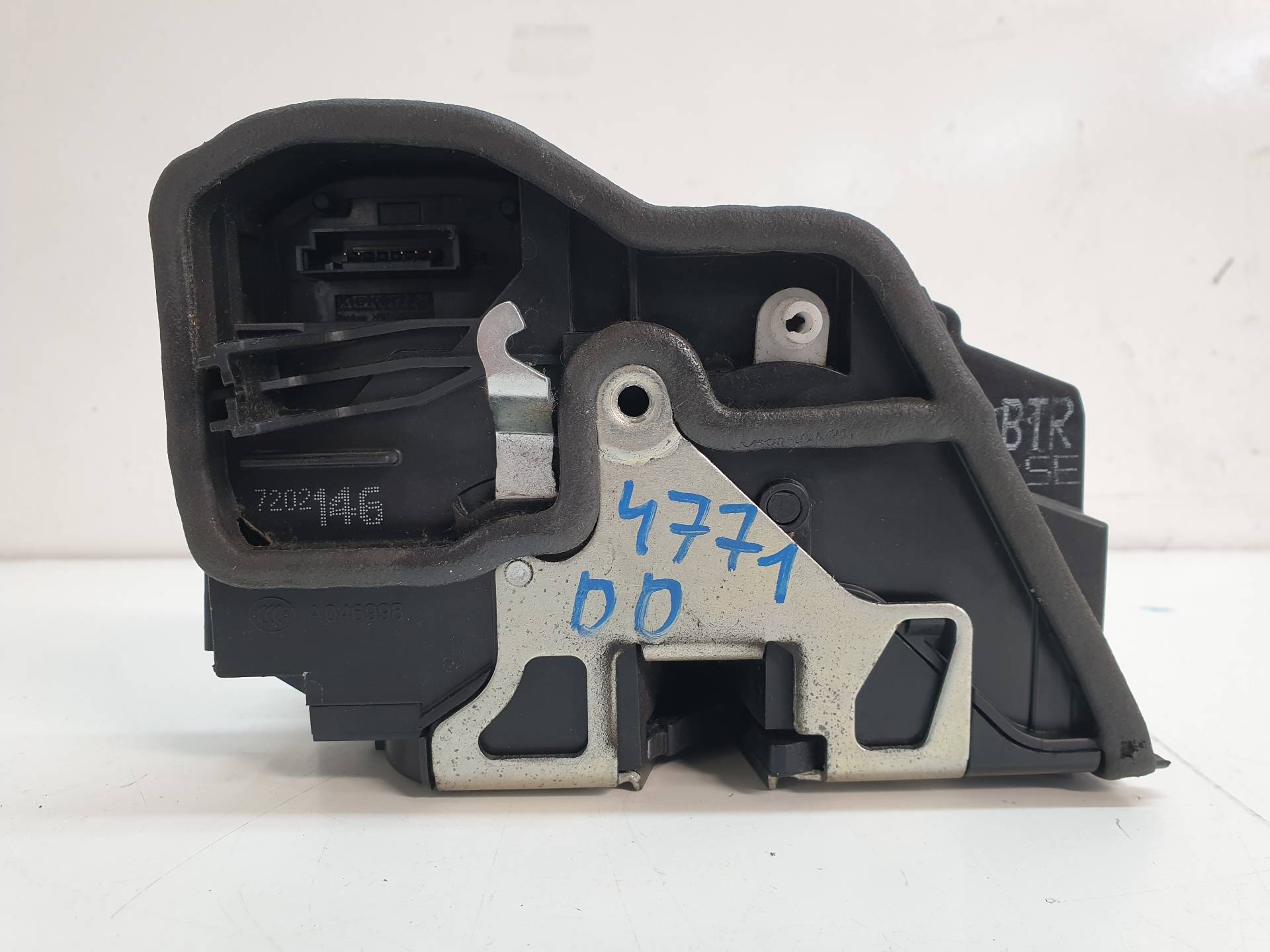 BMW 3 Series E90/E91/E92/E93 (2004-2013) Front Right Door Lock 7202146 24335918