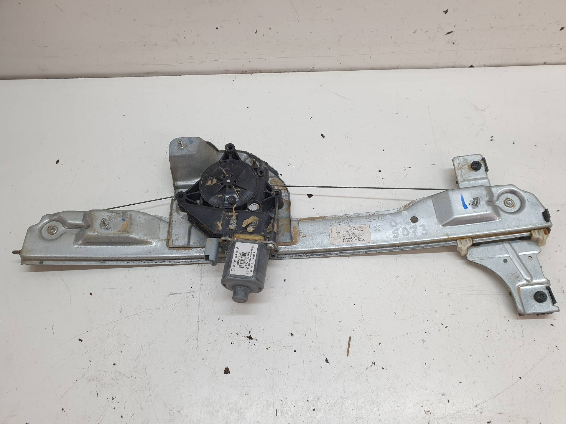 PEUGEOT Front Right Door Window Regulator 9674254380 25570303