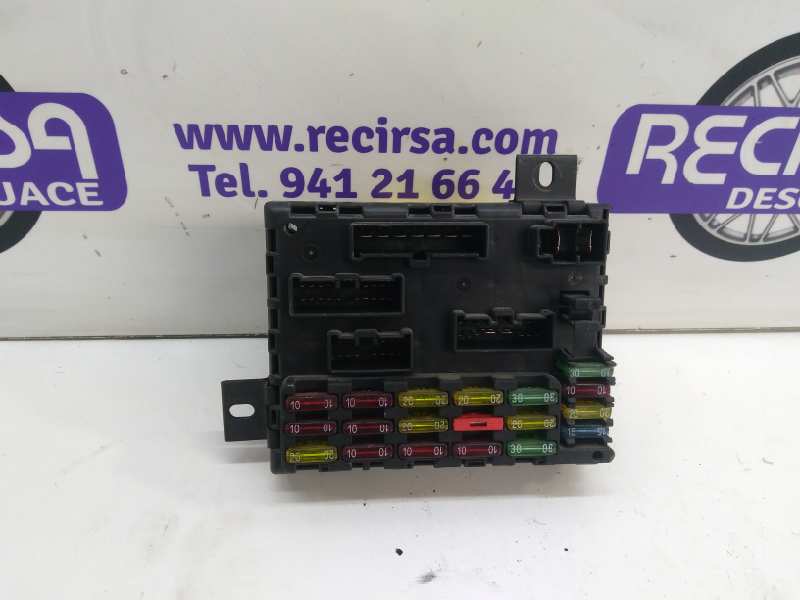 RENAULT 156 932 (1997-2007) Fuse Box 60679160 24319811