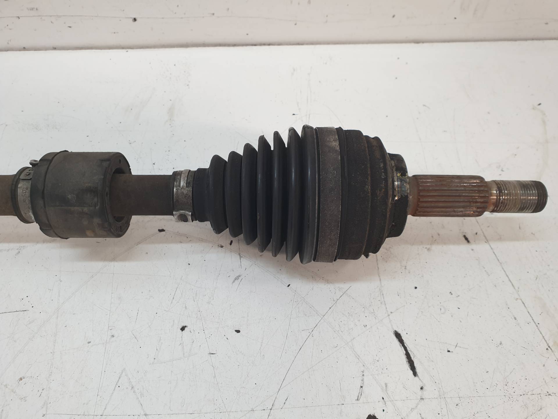 RENAULT Captur 1 generation (2013-2019) Front Left Driveshaft 391010115R 25570589