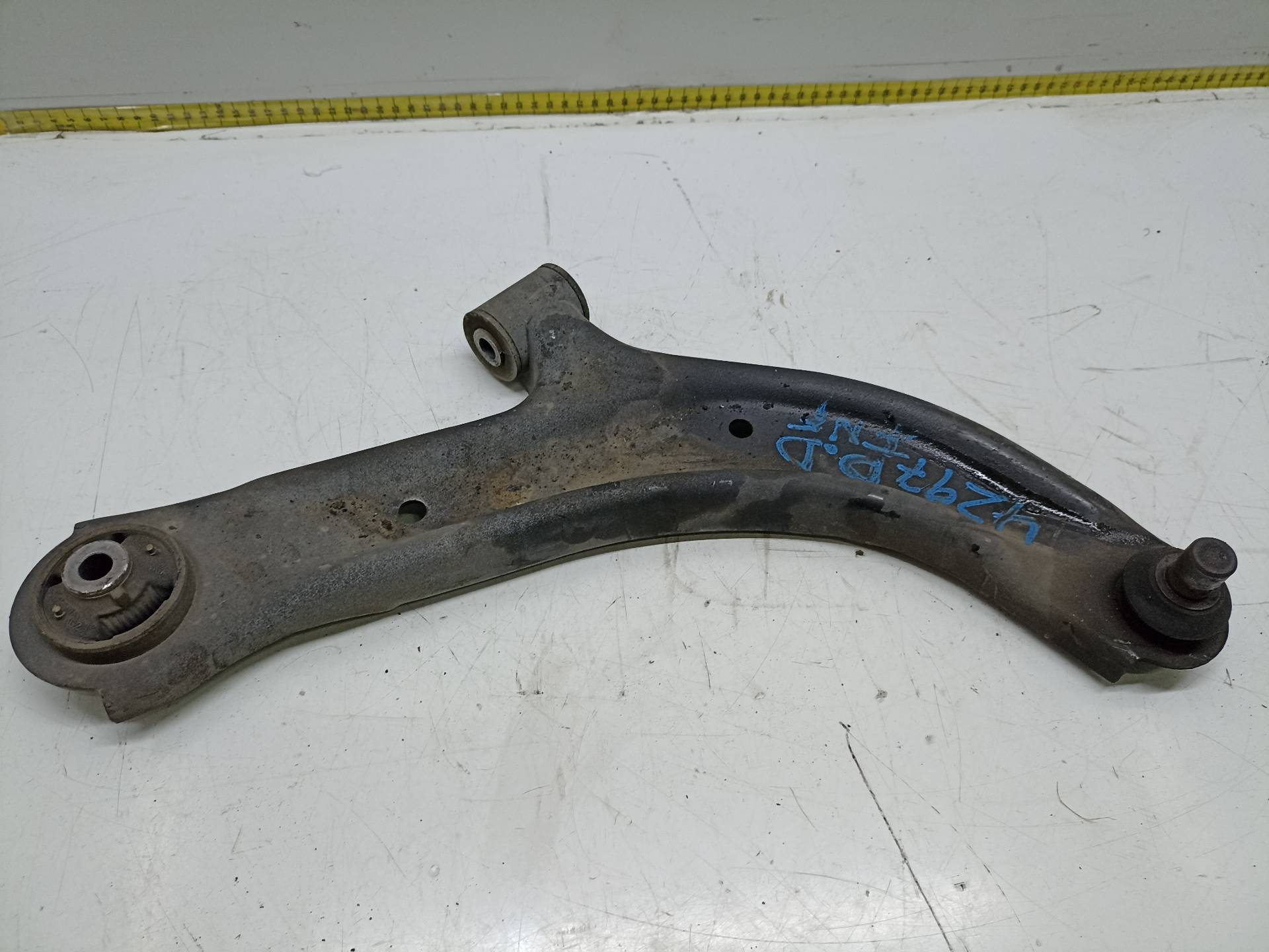 NISSAN NV200 1 generation (2009-2023) Front Right Arm 24330147