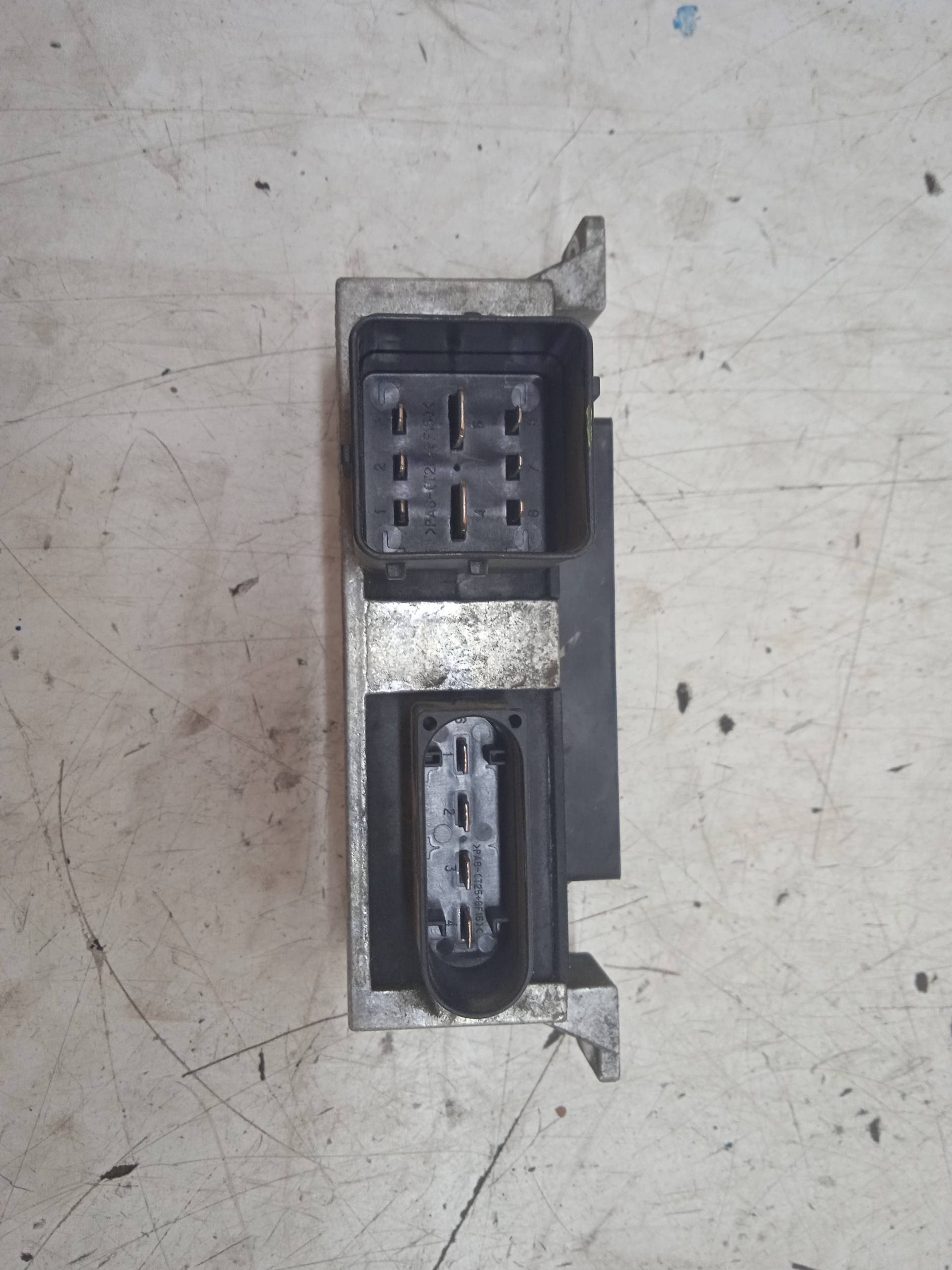 RENAULT Scenic 3 generation (2009-2015) Relays 8200558438A 24334137