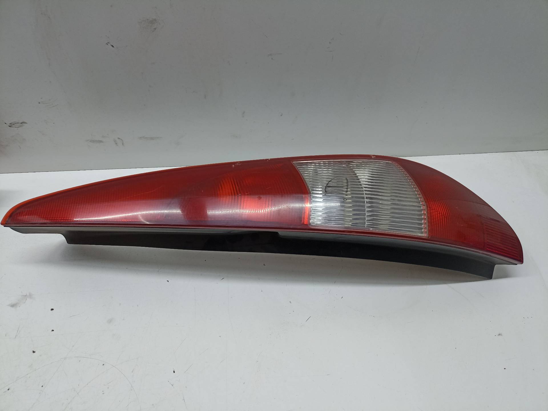 FORD Mondeo 3 generation (2000-2007) Rear Right Taillight Lamp 1S7113404C, 21212723093 24310989