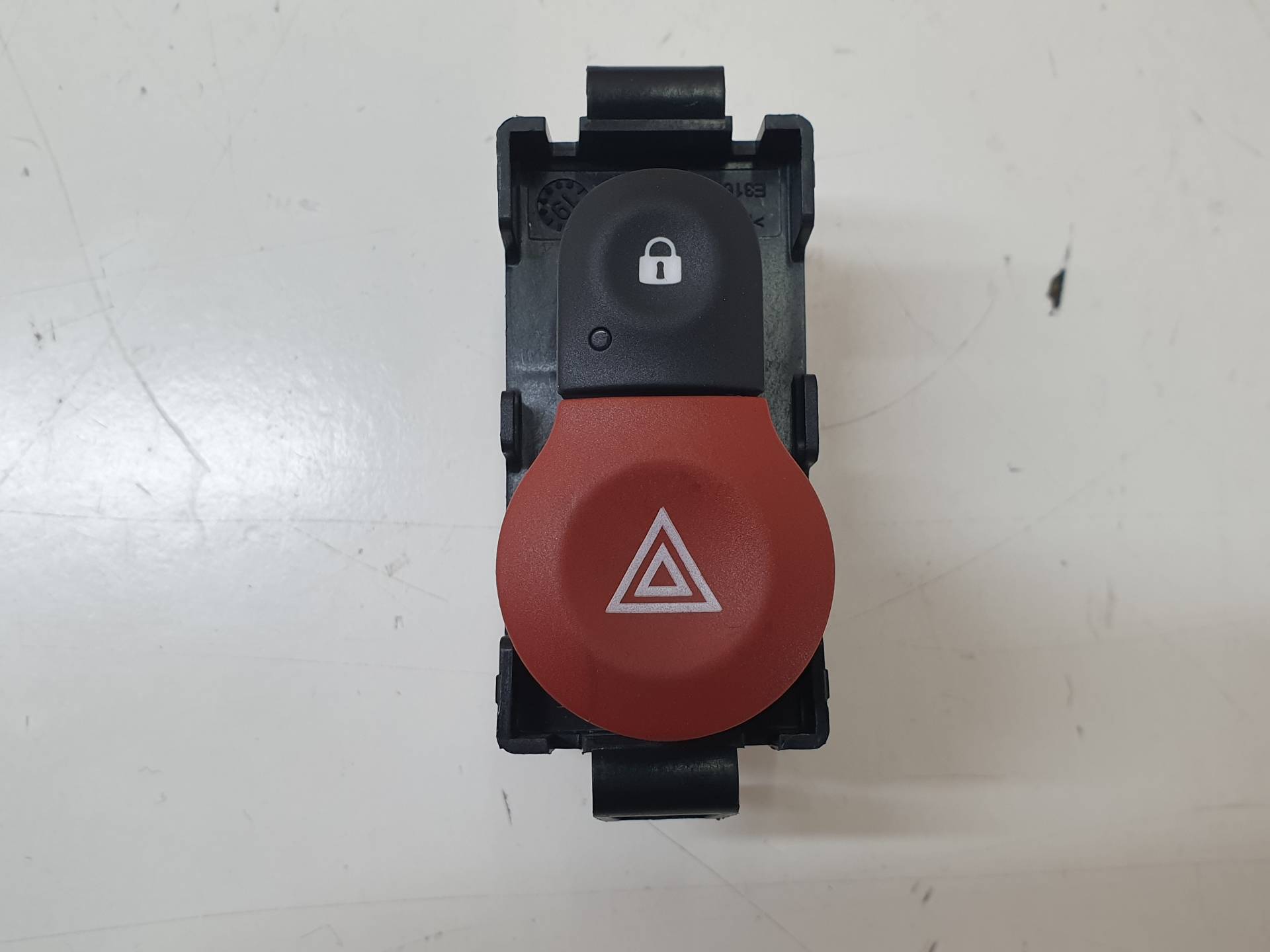 SMART Forfour 2 generation (2015-2023) Hazard button 252103178R 24339226