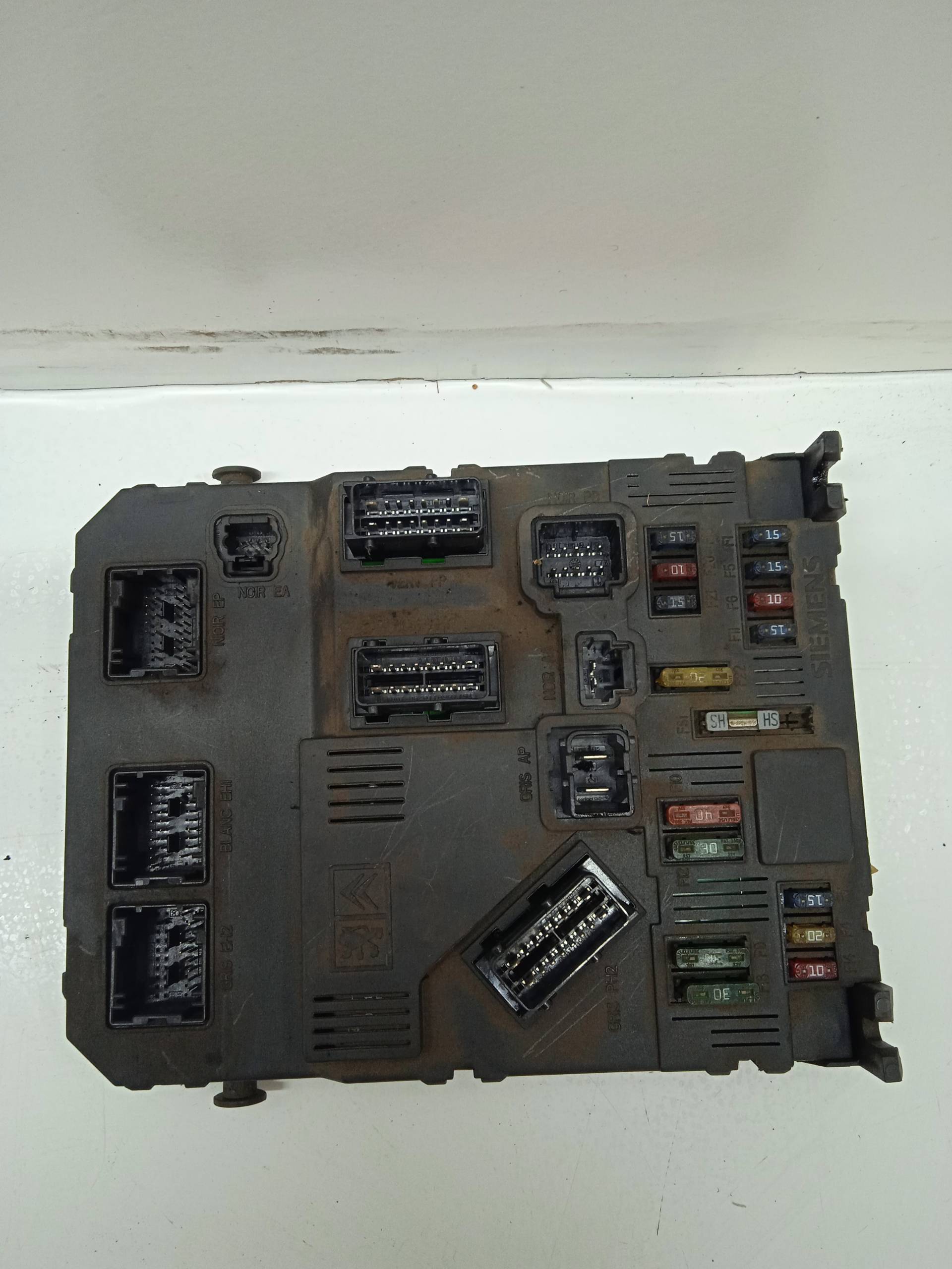 TOYOTA C3 1 generation (2002-2010) Fuse Box 9649811480 24329937