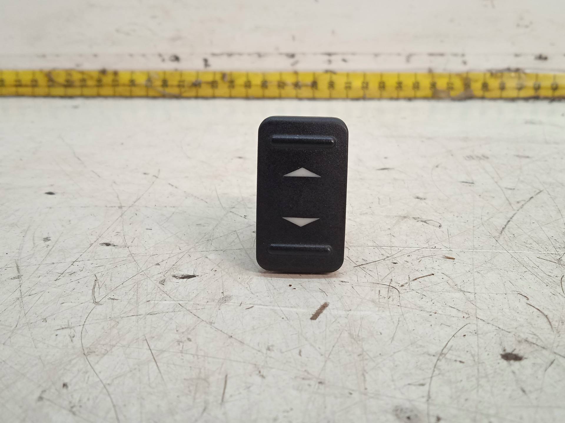 FORD S-Max 1 generation (2006-2015) Front Right Door Window Switch 6M2T14529AD 24332655
